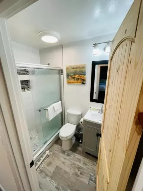 Bathroom in Seafarer Suites