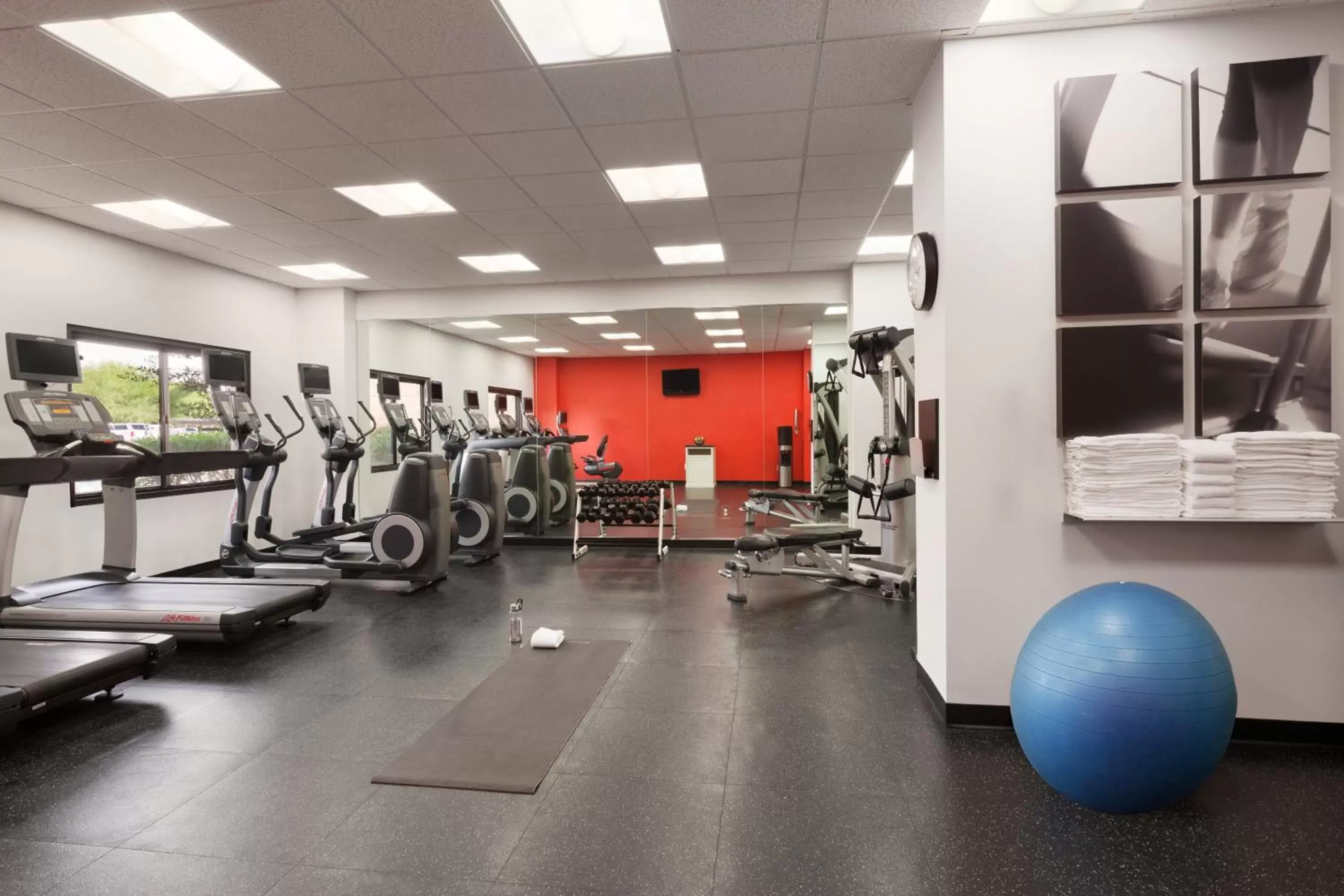 Fitness centre/facilities, Fitness Center/Facilities in Radisson Hotel Phoenix Airport