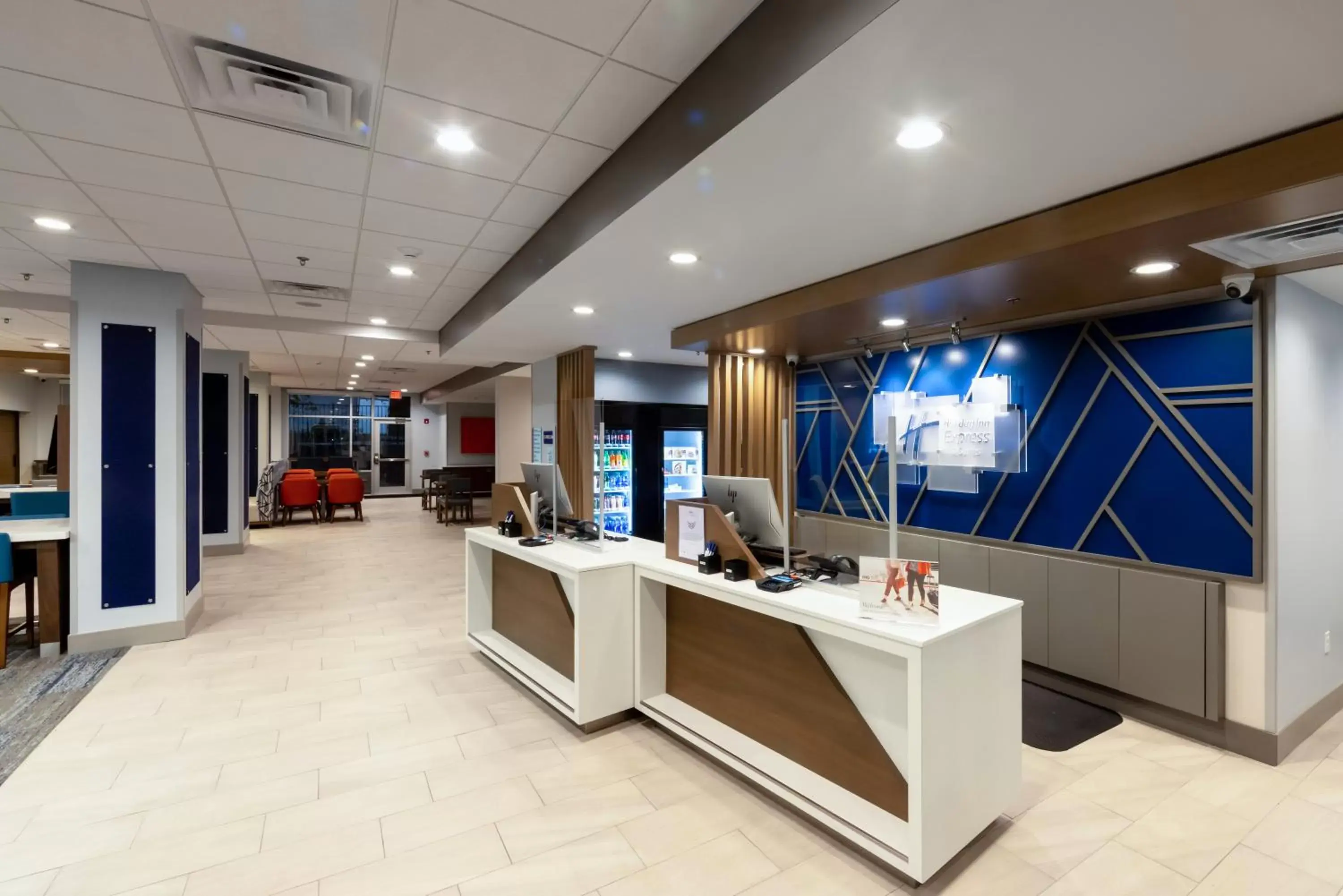 Lobby or reception in Holiday Inn Express & Suites - Harrisonburg University Area , an IHG Hotel