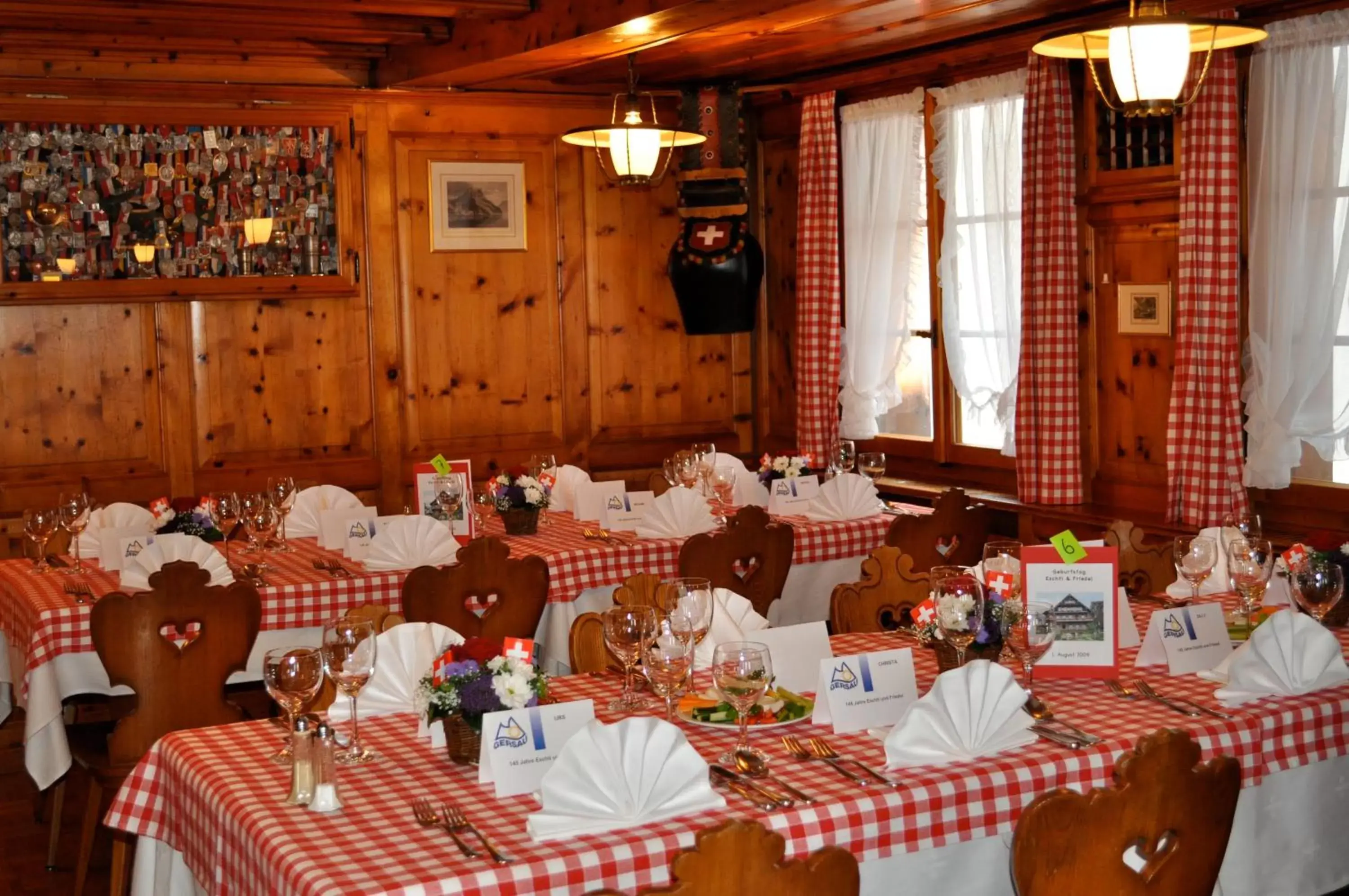 Restaurant/Places to Eat in Gasthaus Tübli Gersau