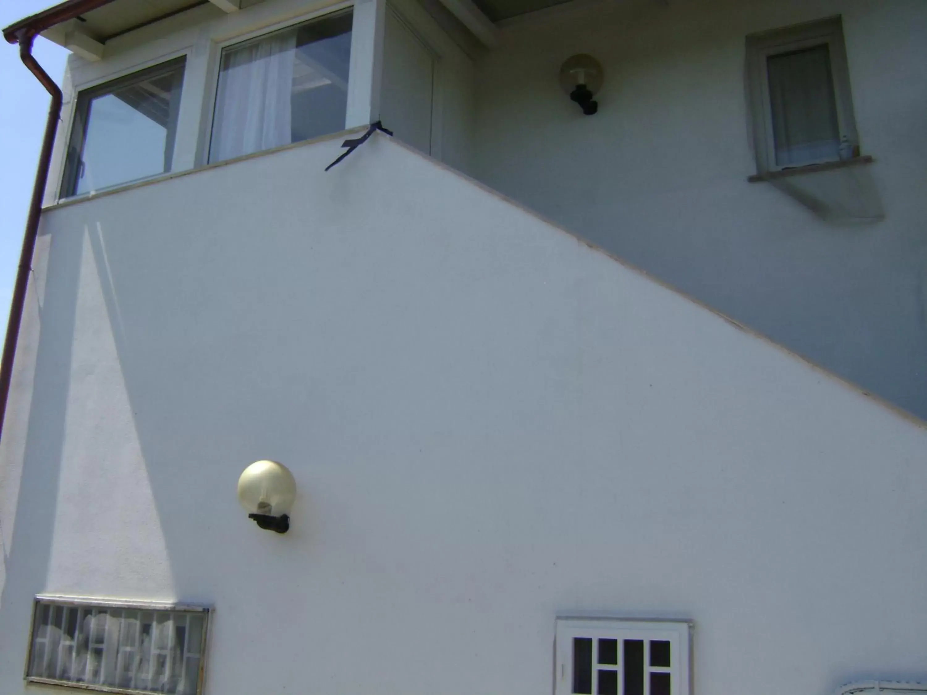 Facade/entrance in B&B Villa Méditerranée