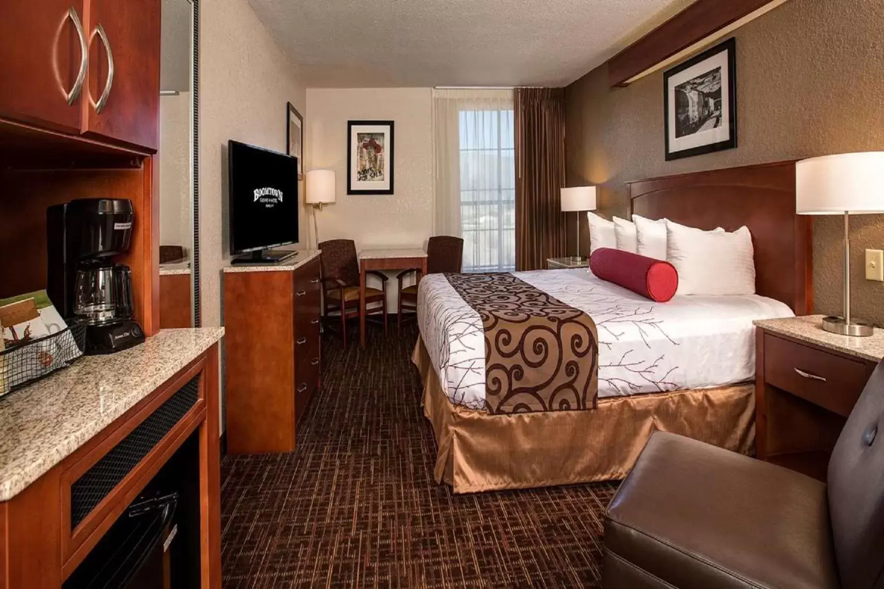 Bed in Best Western Plus Boomtown Casino Hotel