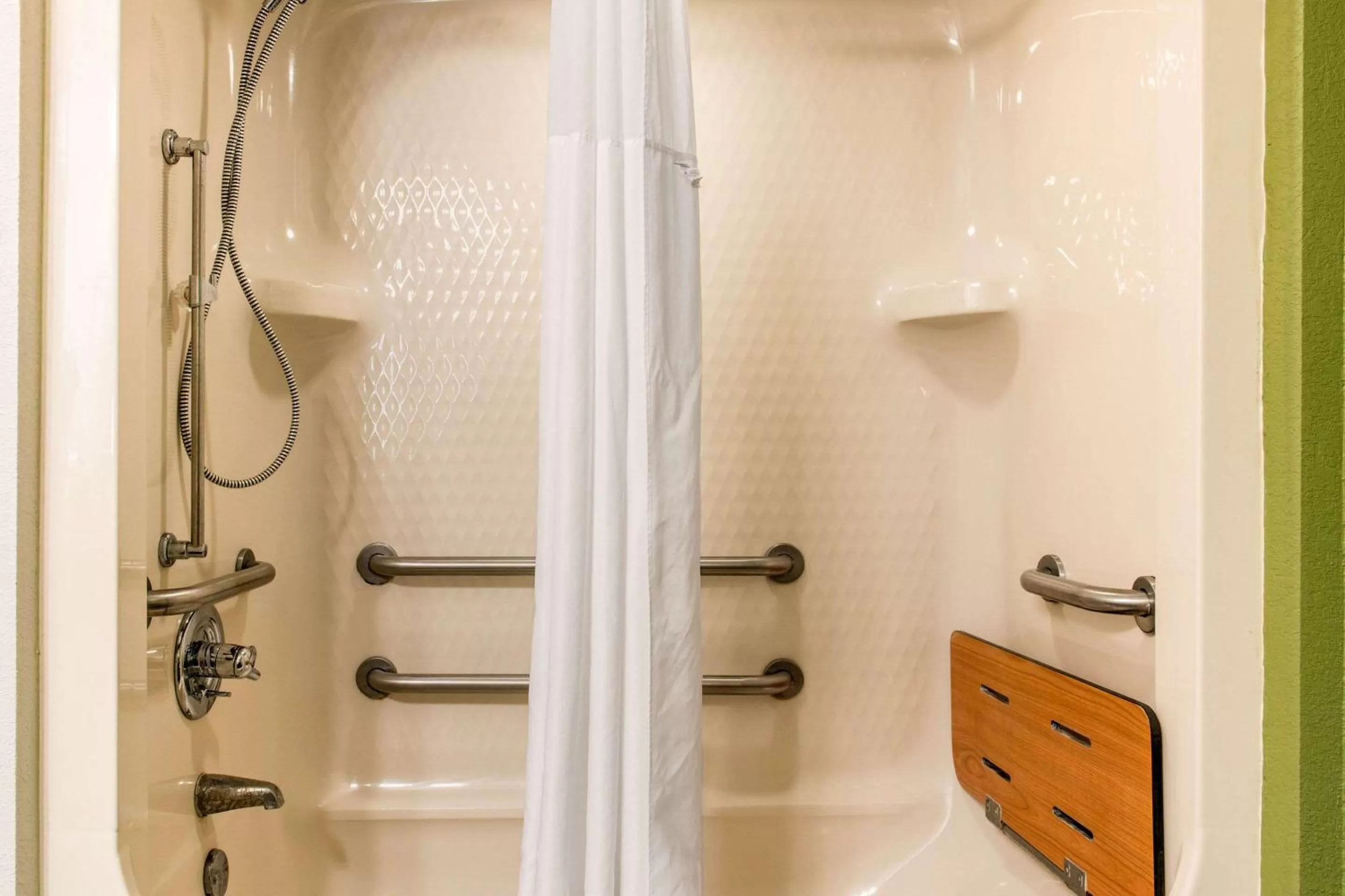 Bathroom in Sleep Inn & Suites Columbus South