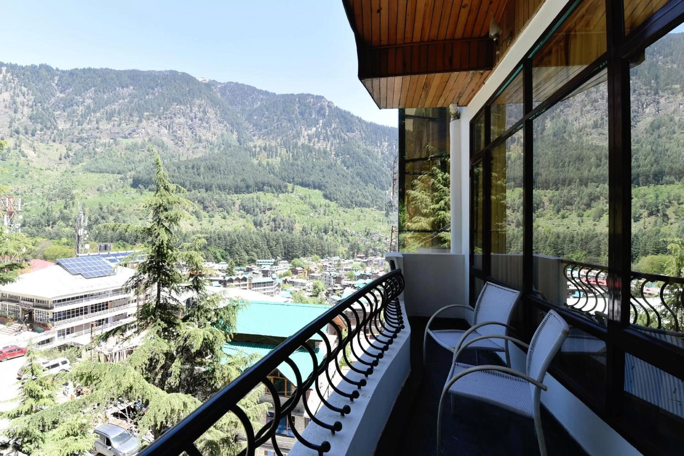 Balcony/Terrace in Hotel Broadways Inn