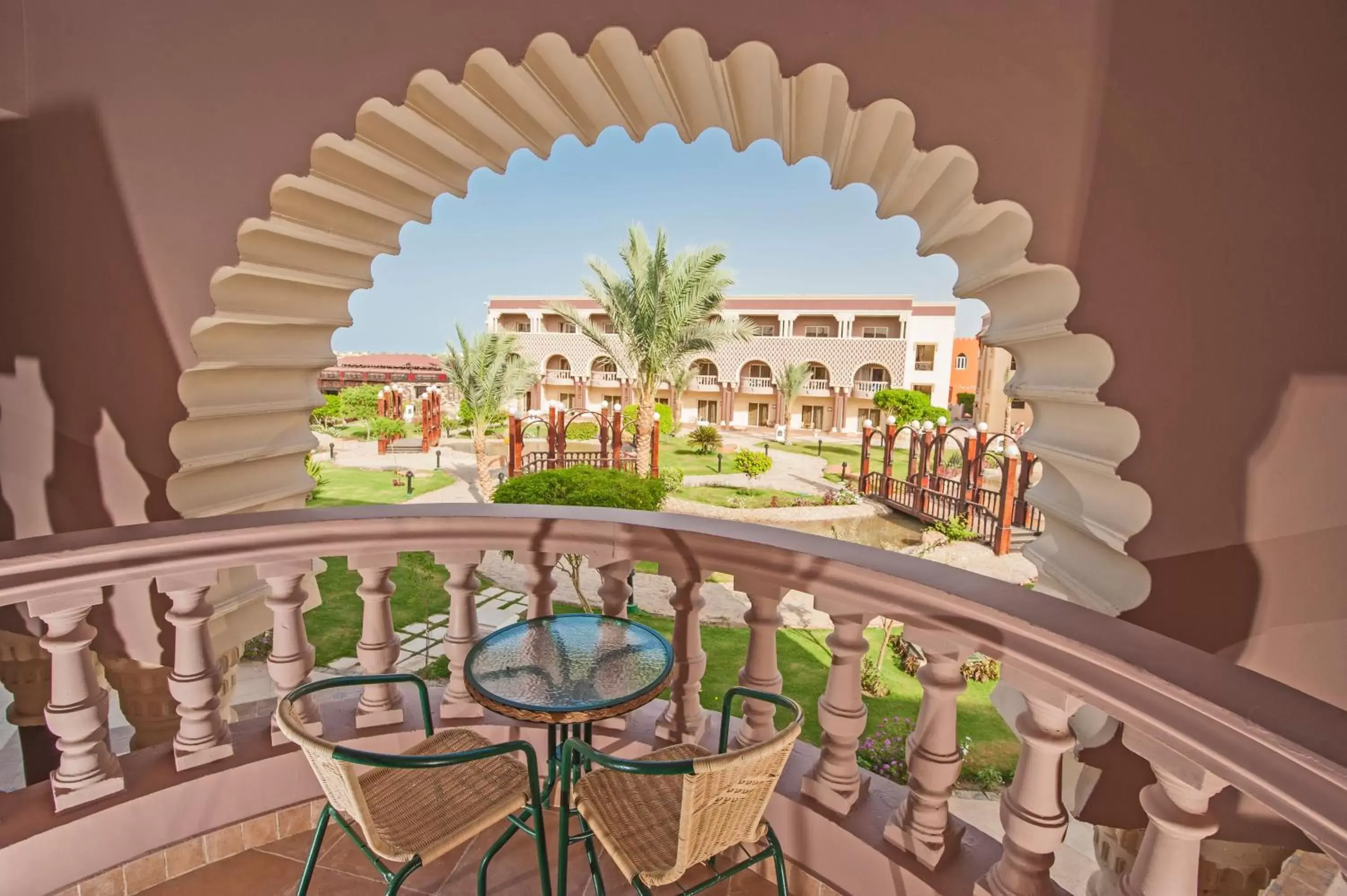 Balcony/Terrace in Sunrise Mamlouk Palace Resort