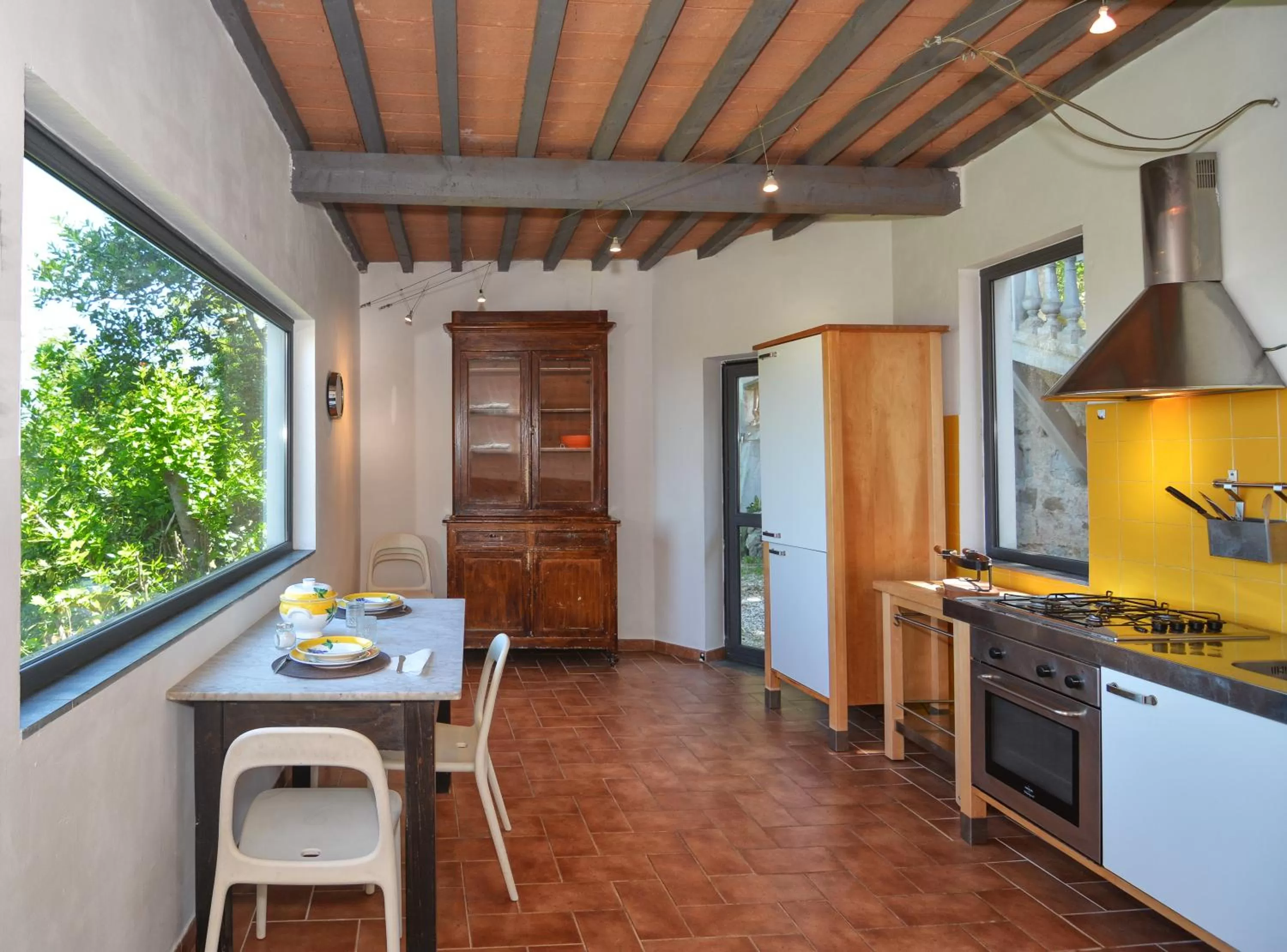 Communal kitchen in Villa Eugenia