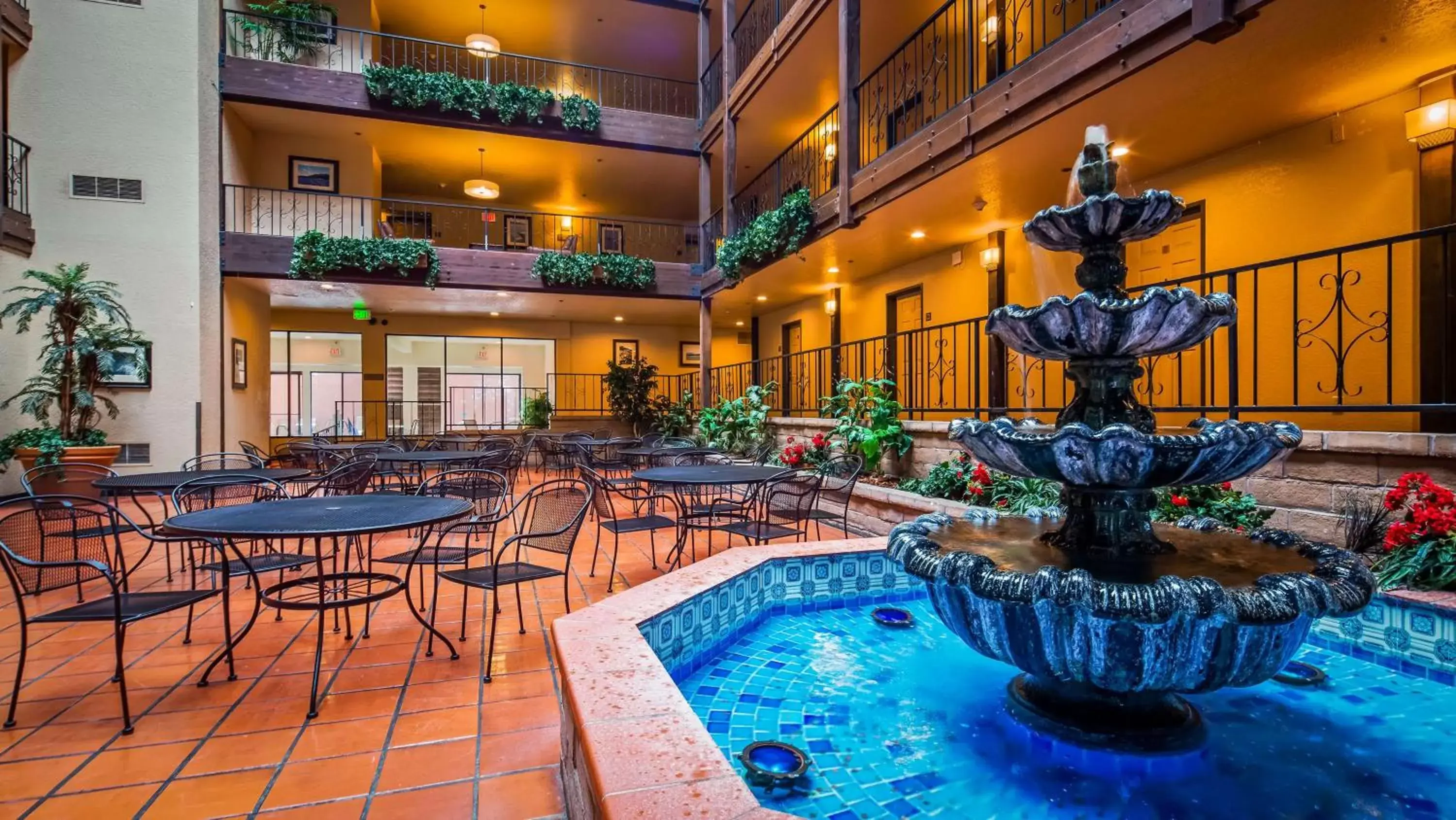 Lobby or reception, Swimming Pool in Best Western El Grande Inn