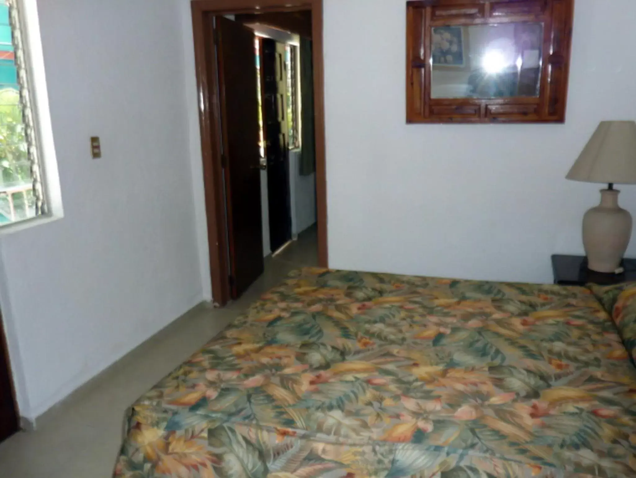 Photo of the whole room, Bed in Hotel Bajo el Volcan