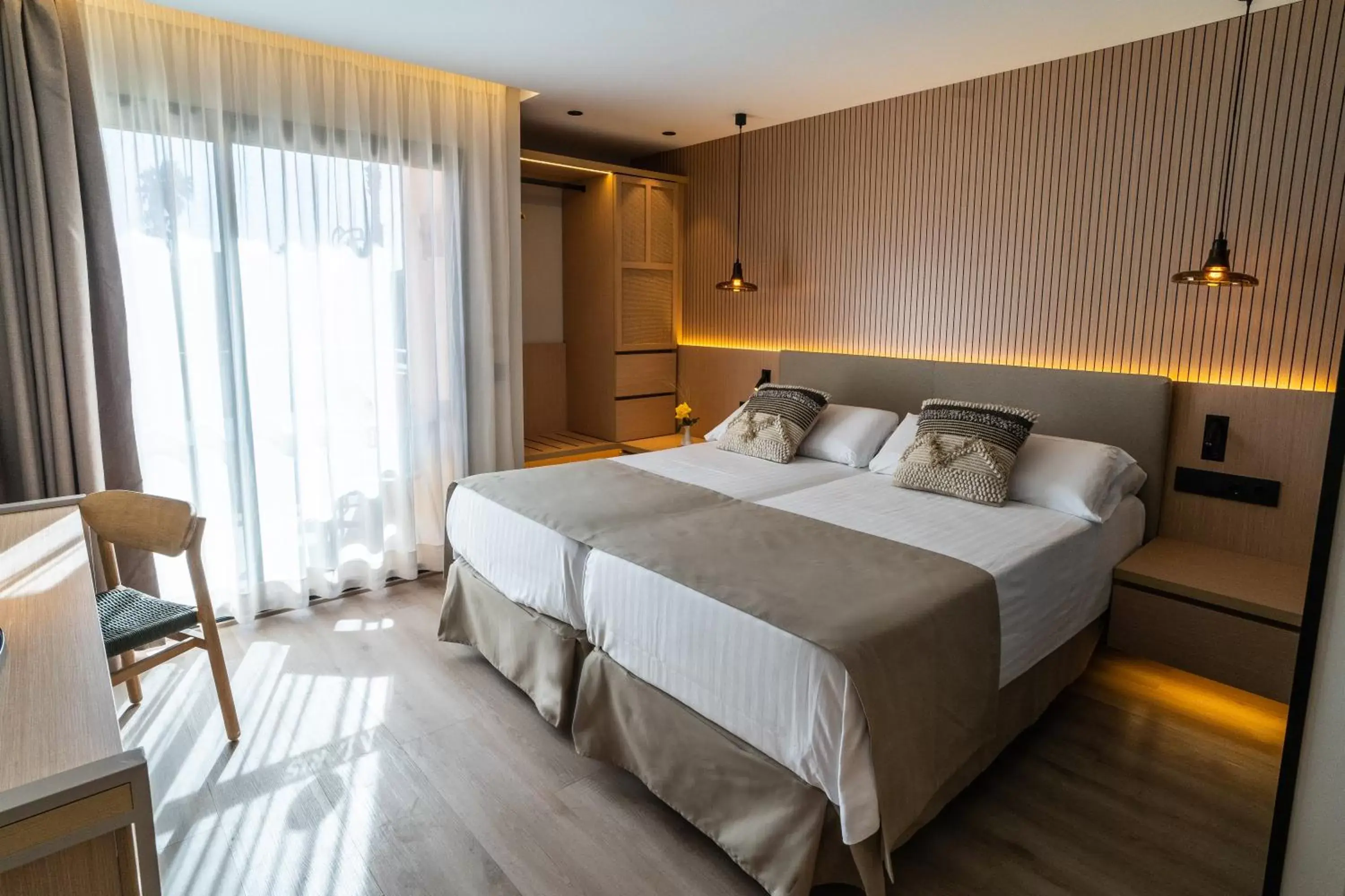 Bedroom, Bed in PortBlue Club Pollentia Resort & Spa