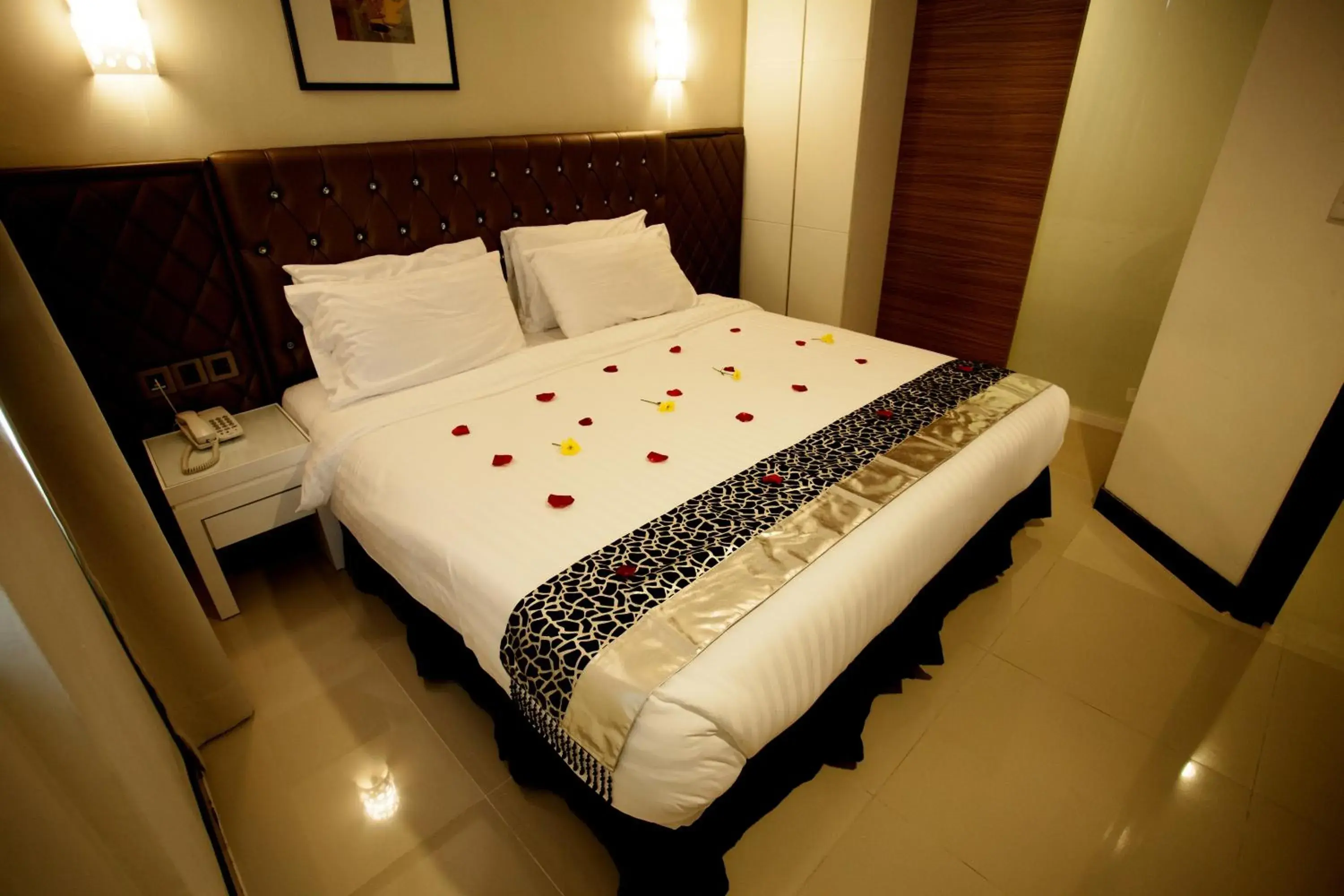 Photo of the whole room, Bed in Mangga Boutique Hotel