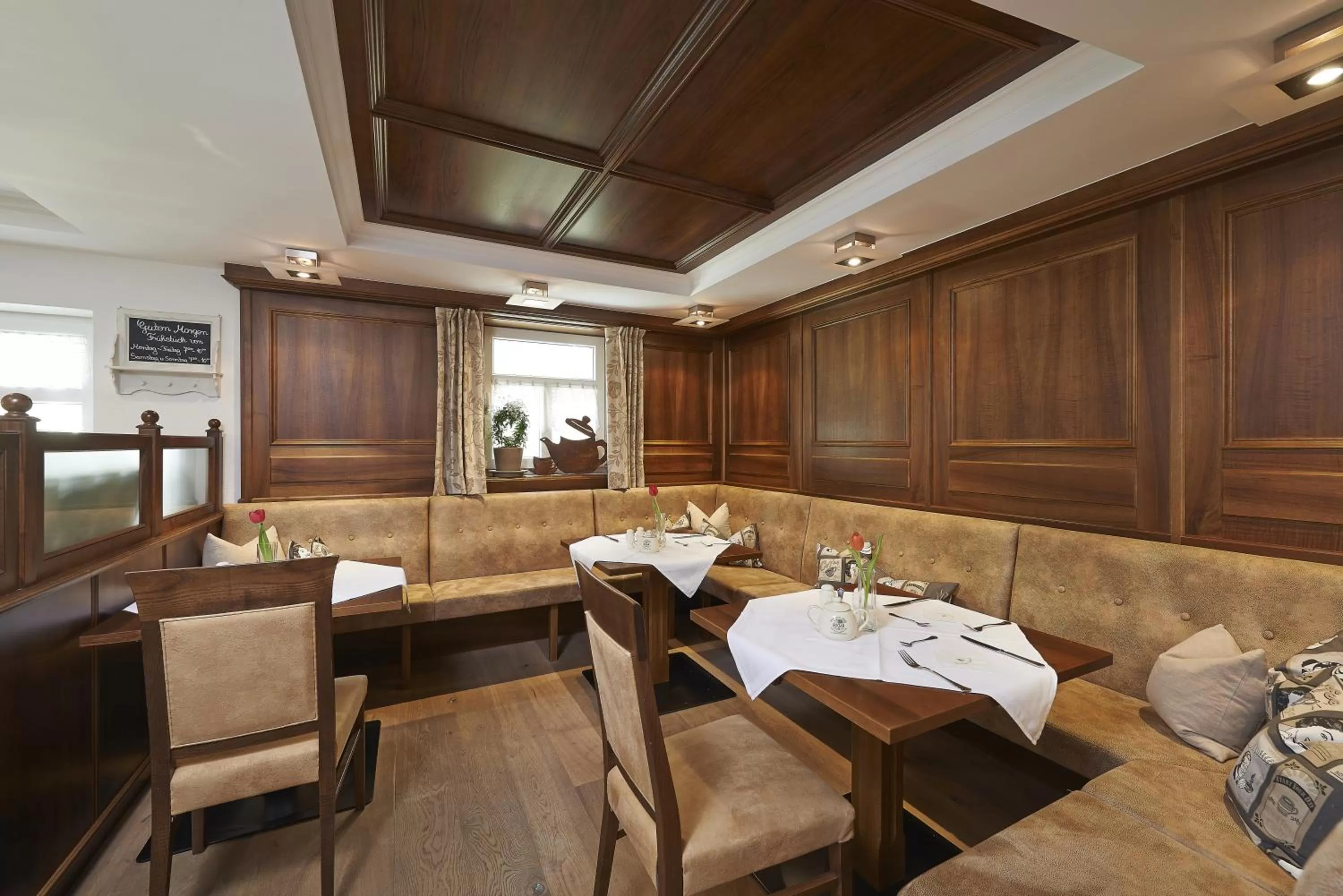 Restaurant/places to eat in Brauereigasthof Zum Löwenbräu