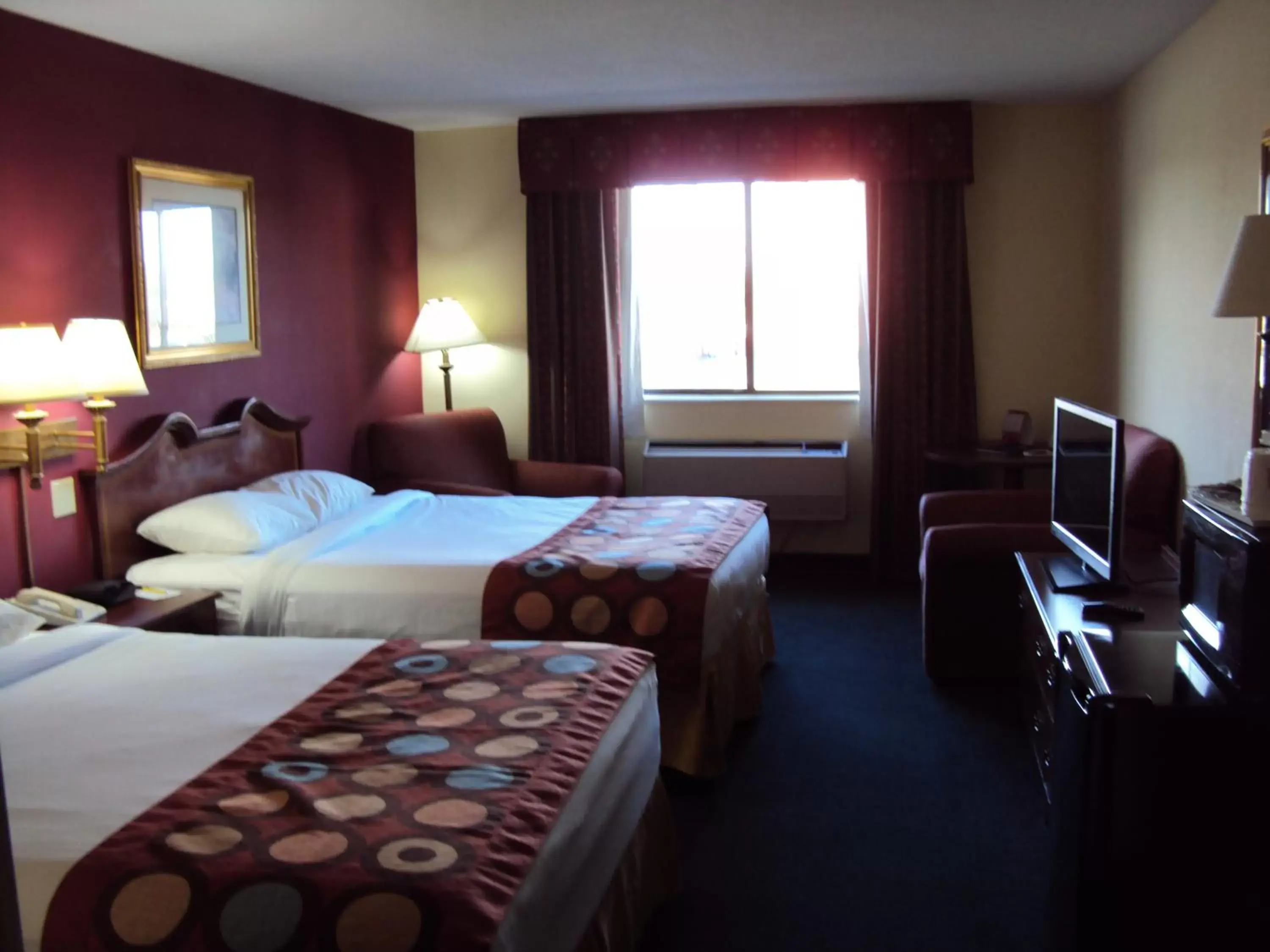 Bedroom, Bed in Super 8 by Wyndham Gettysburg