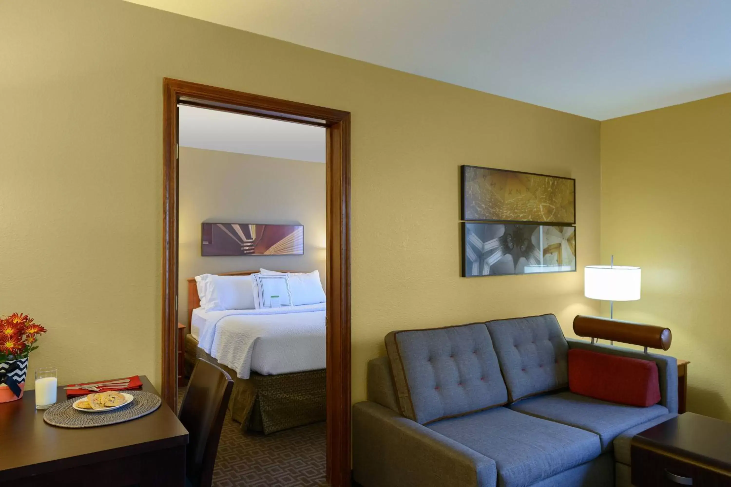 Bedroom, Seating Area in TownePlace Suites by Marriott Fort Meade National Business Park