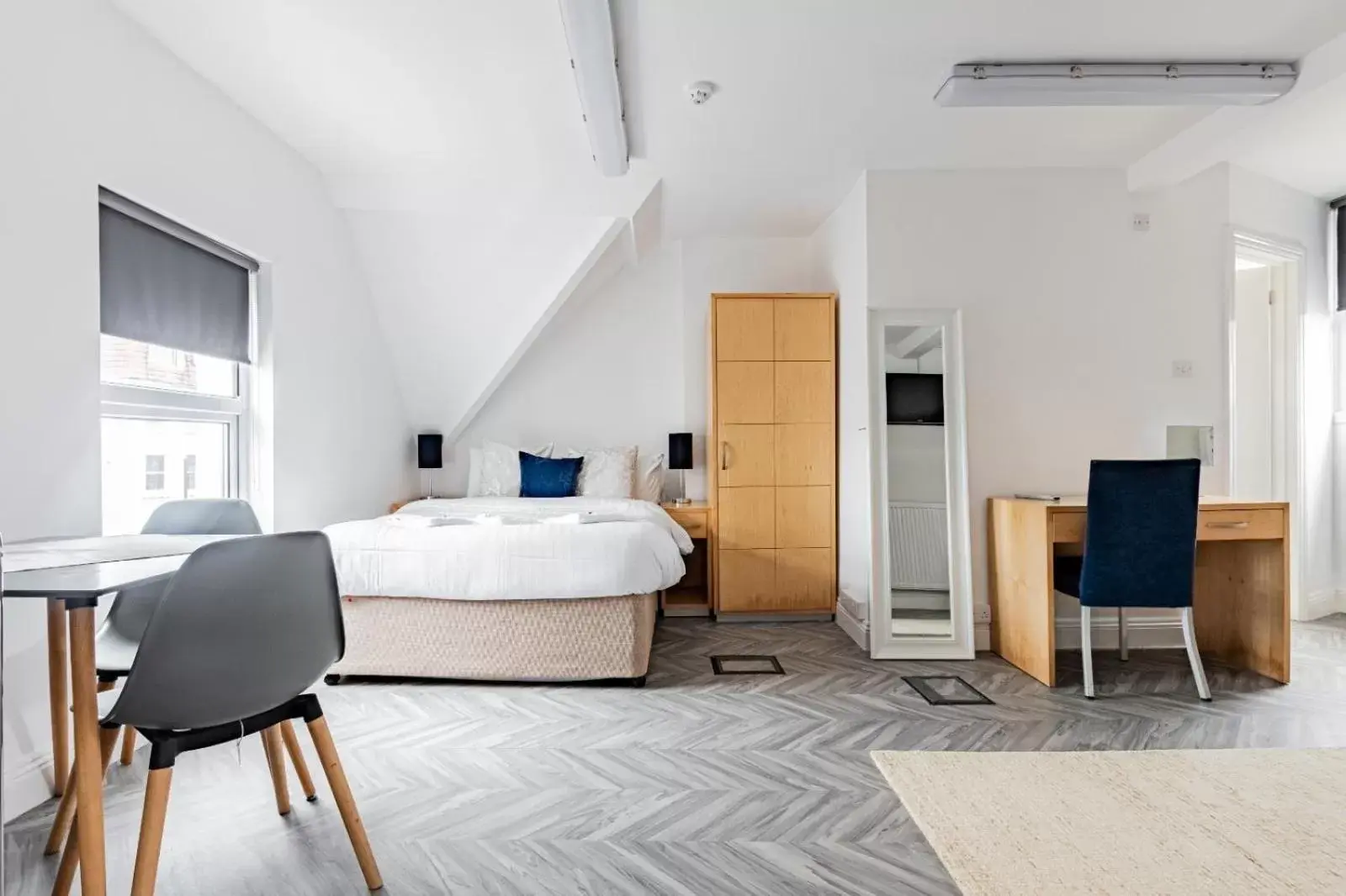 Bedroom, Bed in Brooklands Lodge