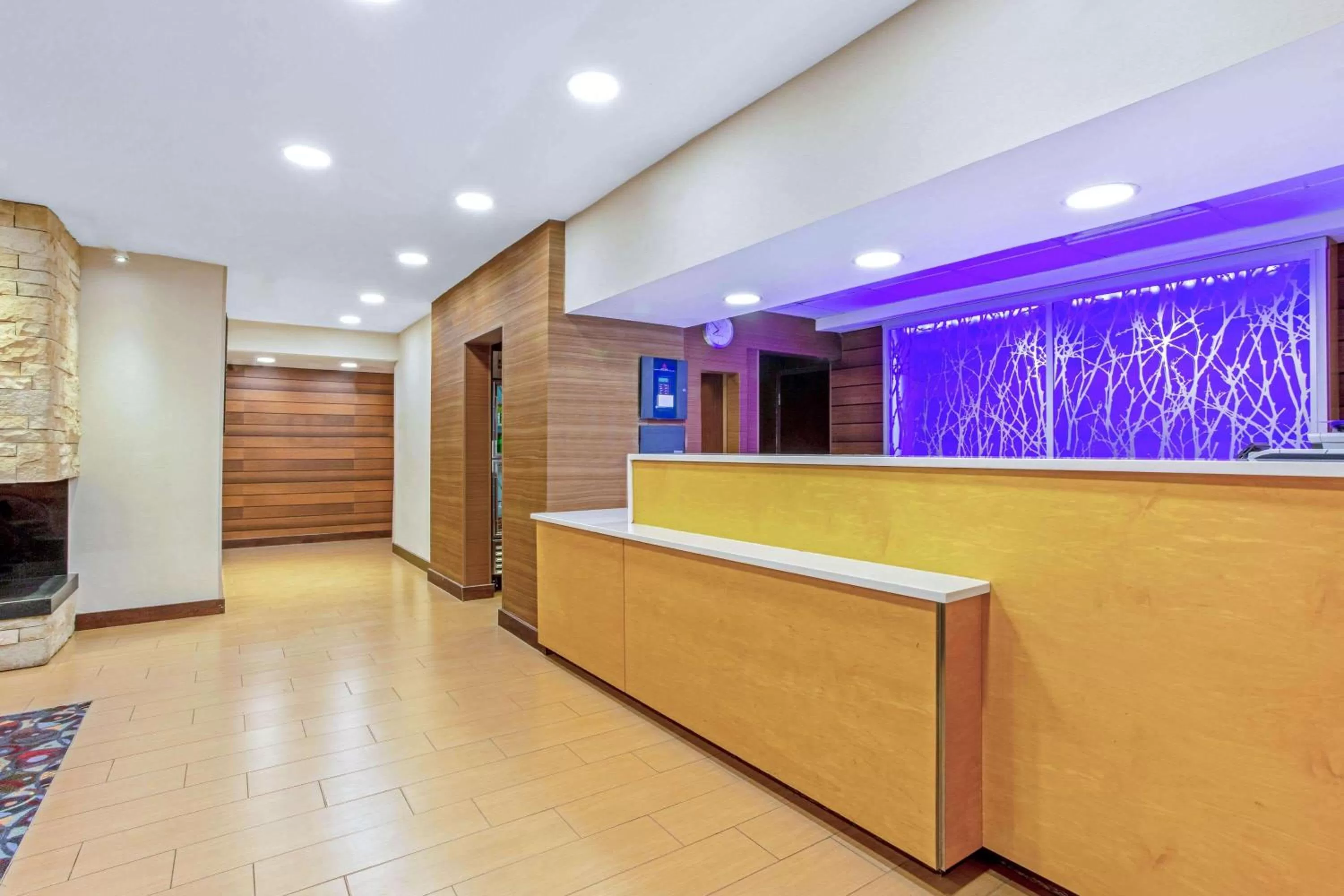 Lobby or reception in La Quinta by Wyndham Manassas Battlefield