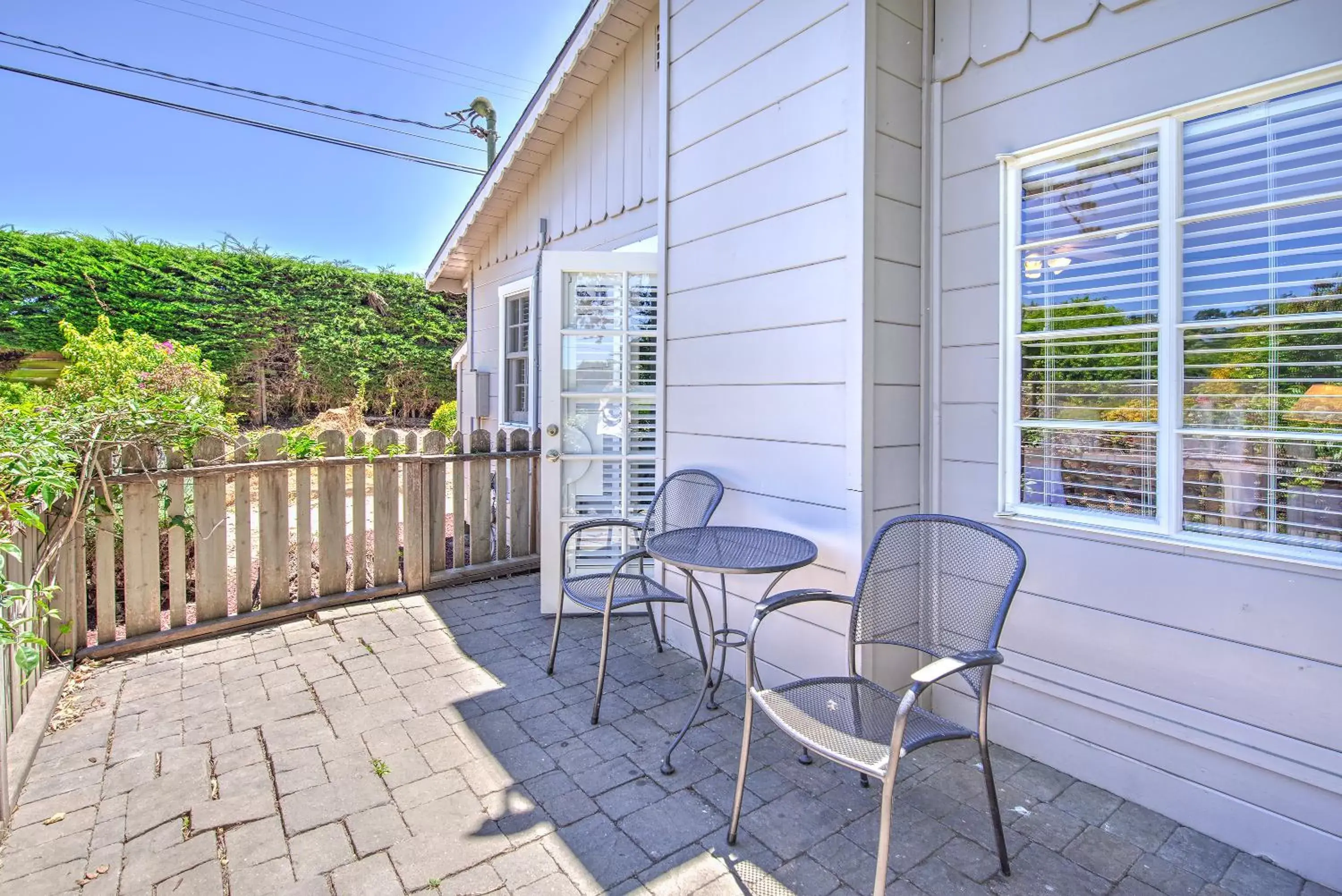 Patio, Balcony/Terrace in Carmel River Inn