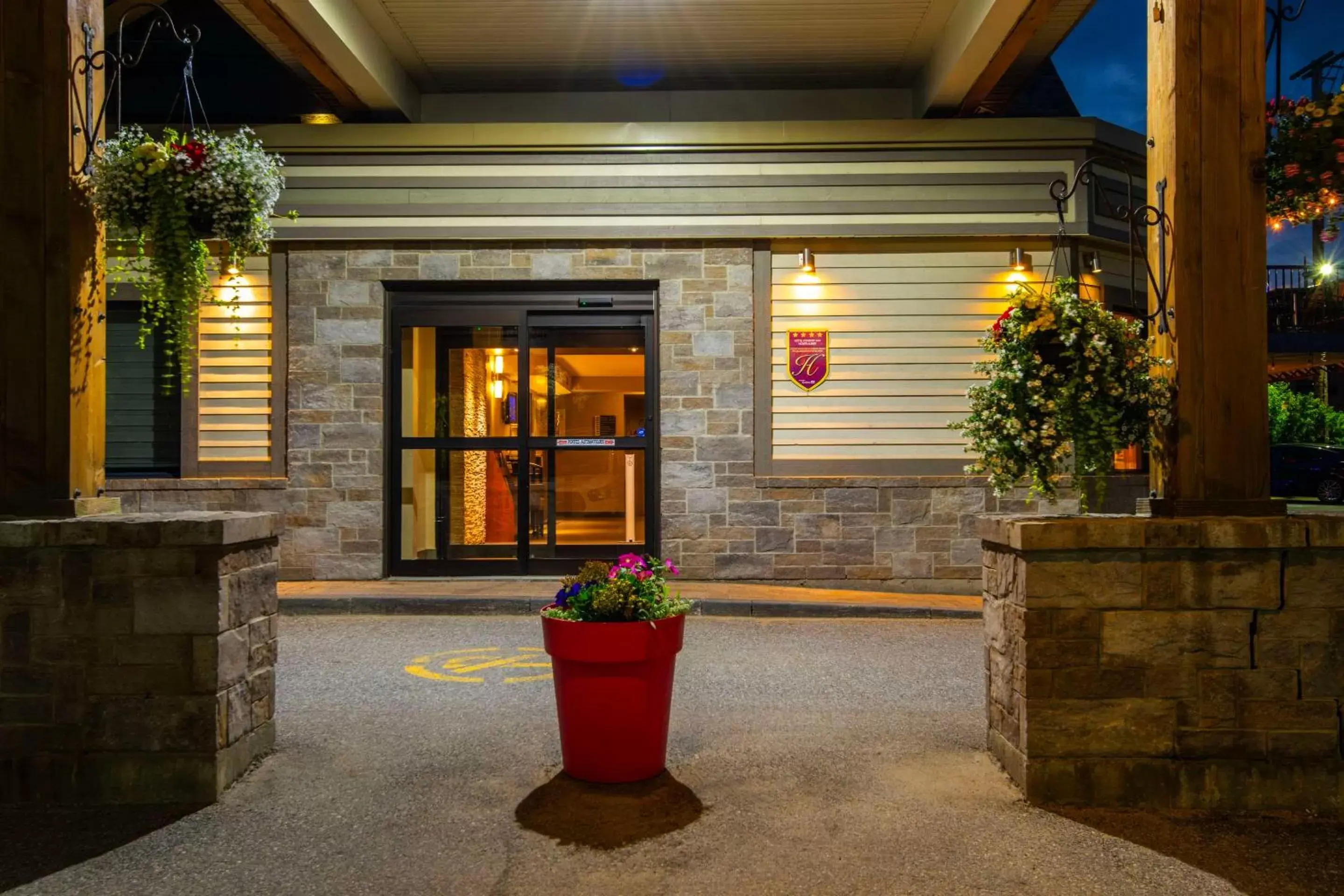 Property building in Comfort Inn Mont Laurier
