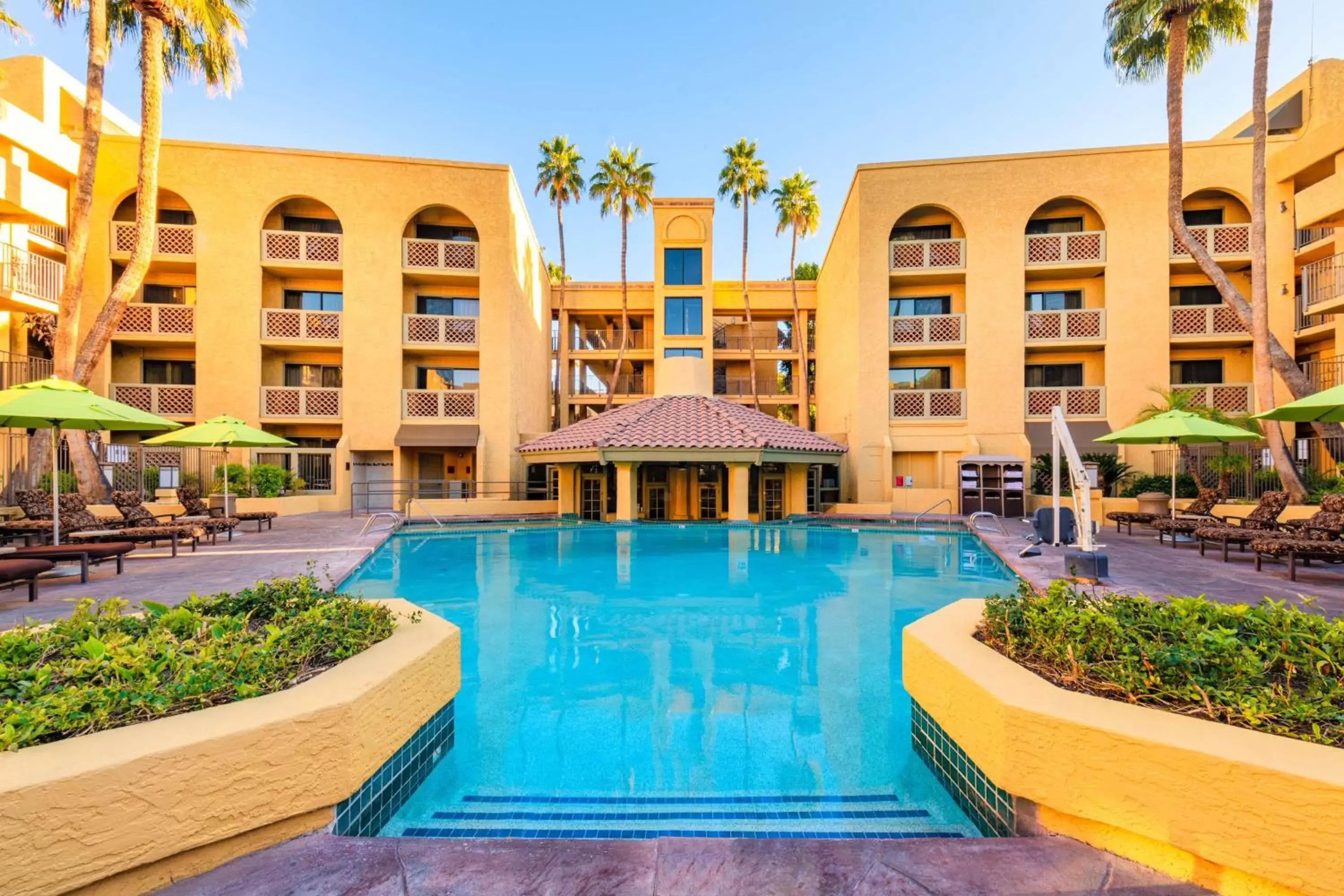 Pool view, Property Building in Hilton Phoenix Resort at the Peak - Formerly Pointe Hilton Squaw Peak Resort