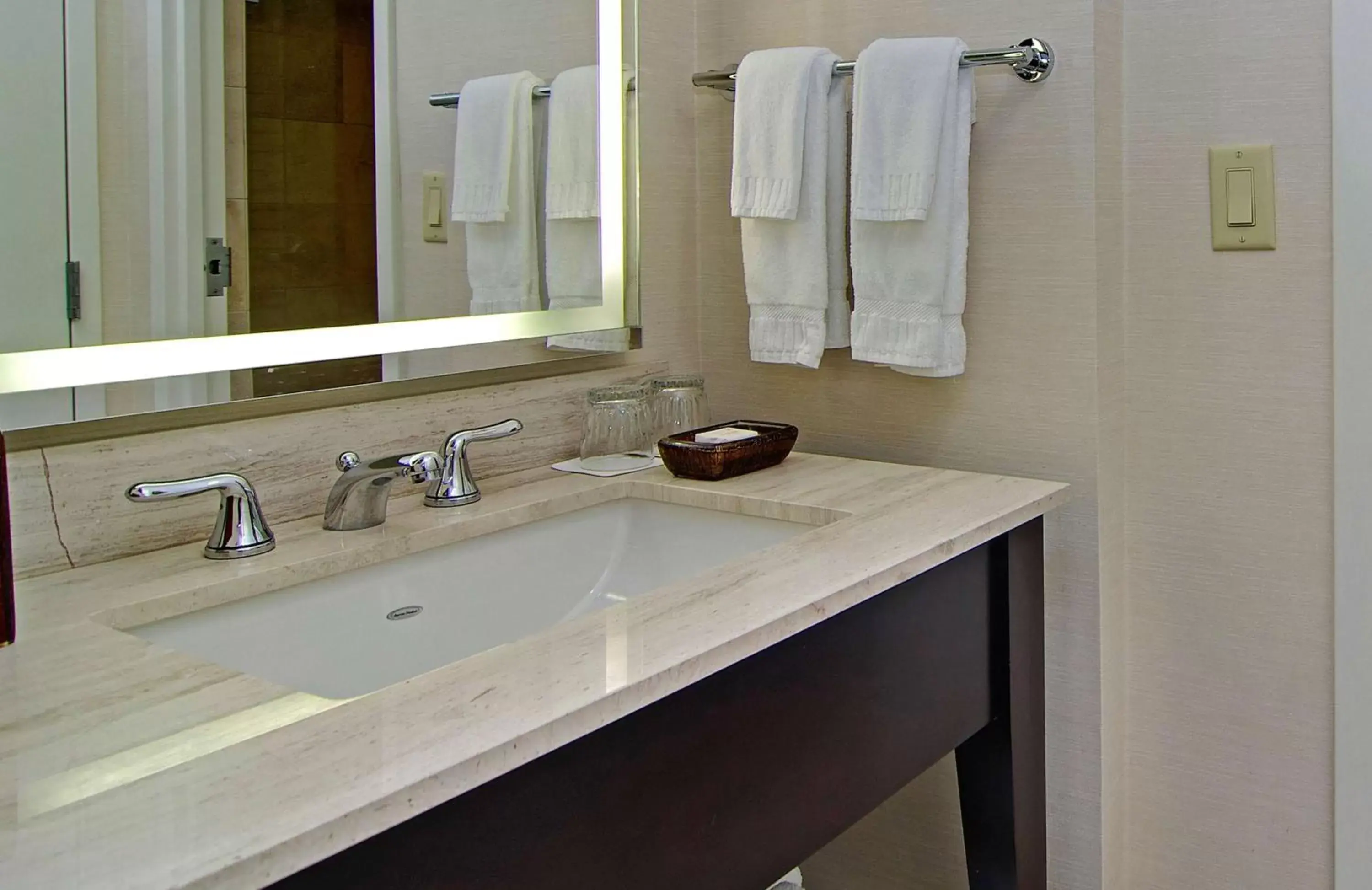 Bathroom in Hilton Orlando Buena Vista Palace - Disney Springs Area
