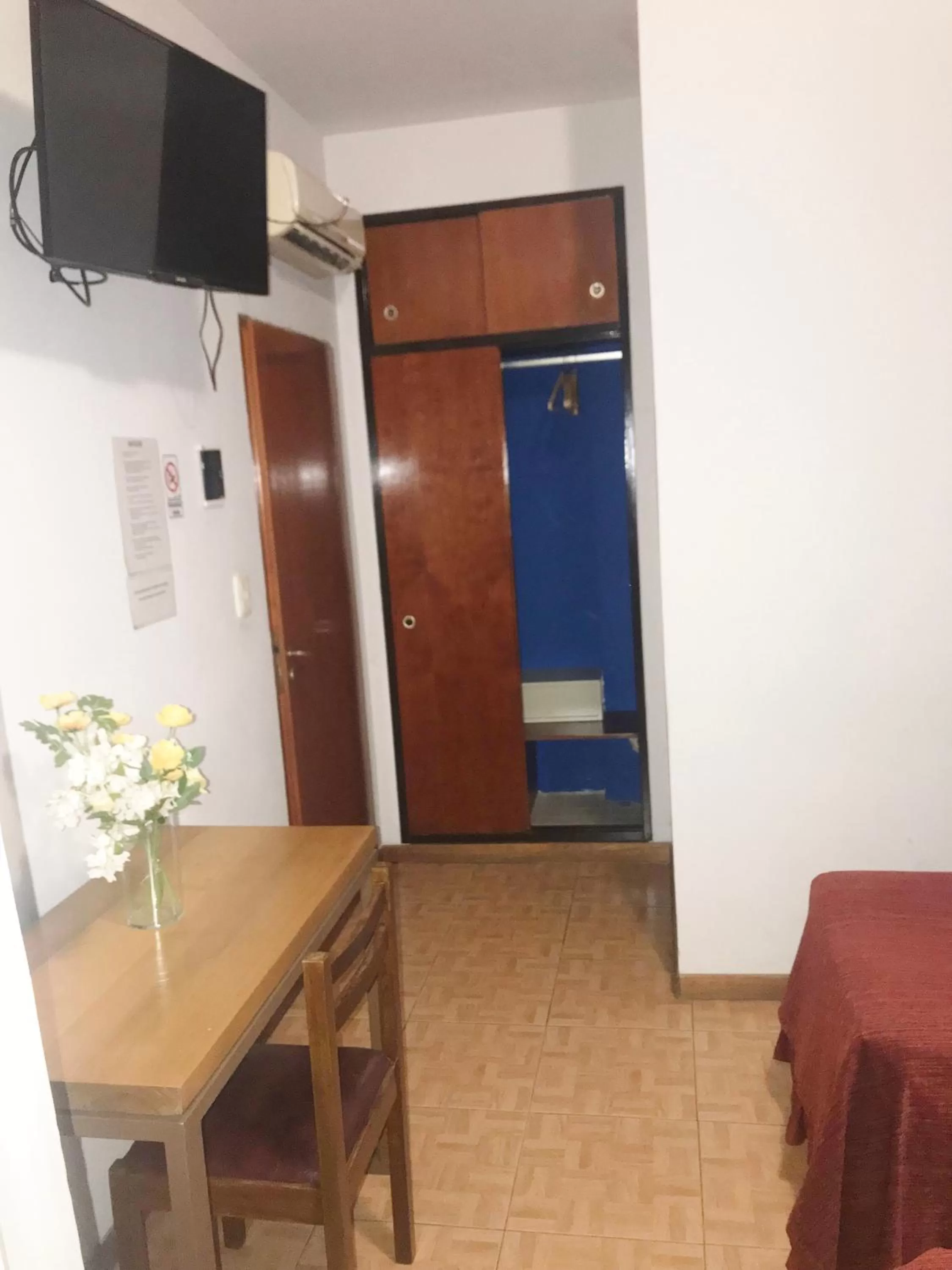 TV and multimedia in Hotel Alcazar