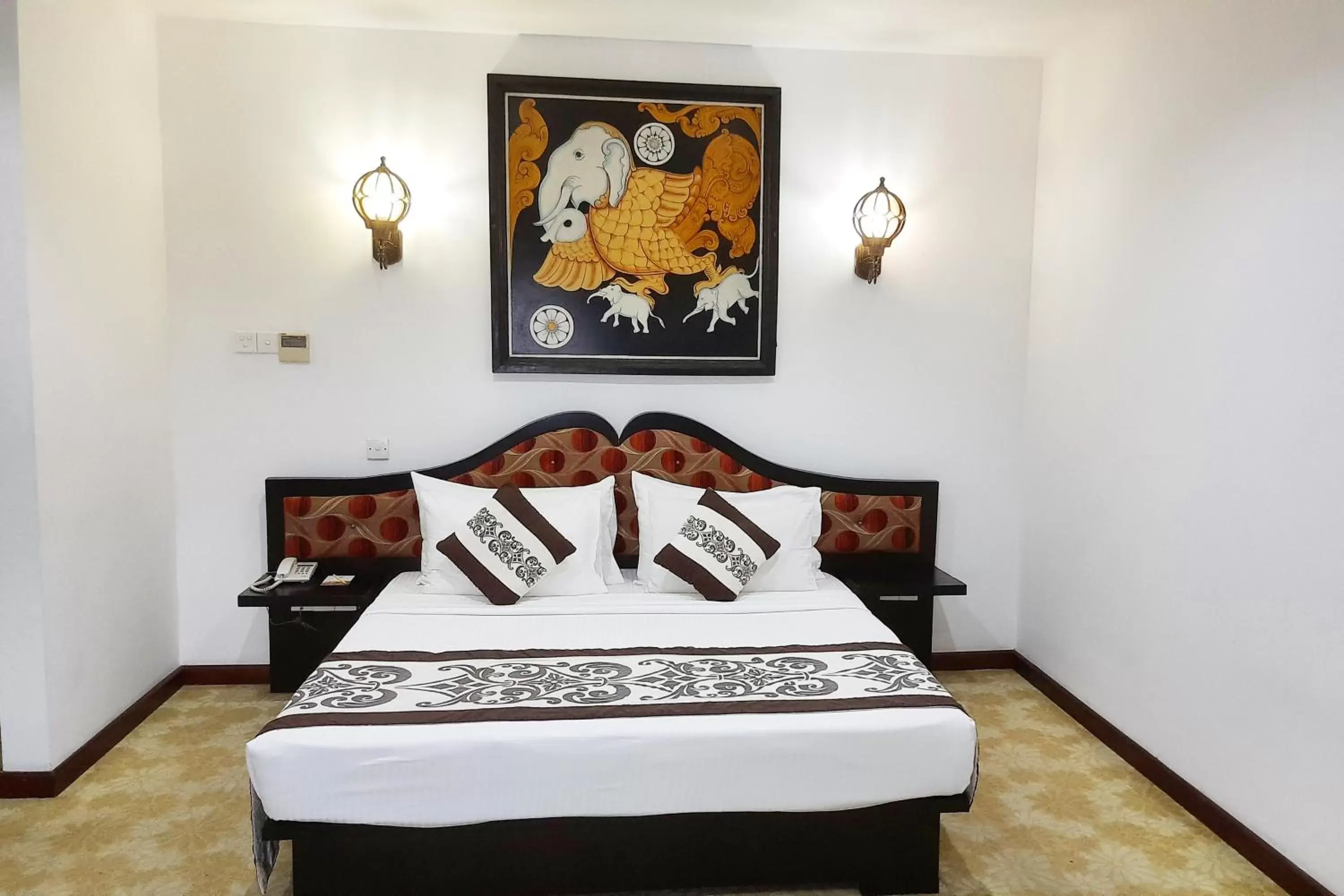 Bed in The Royal Kandyan