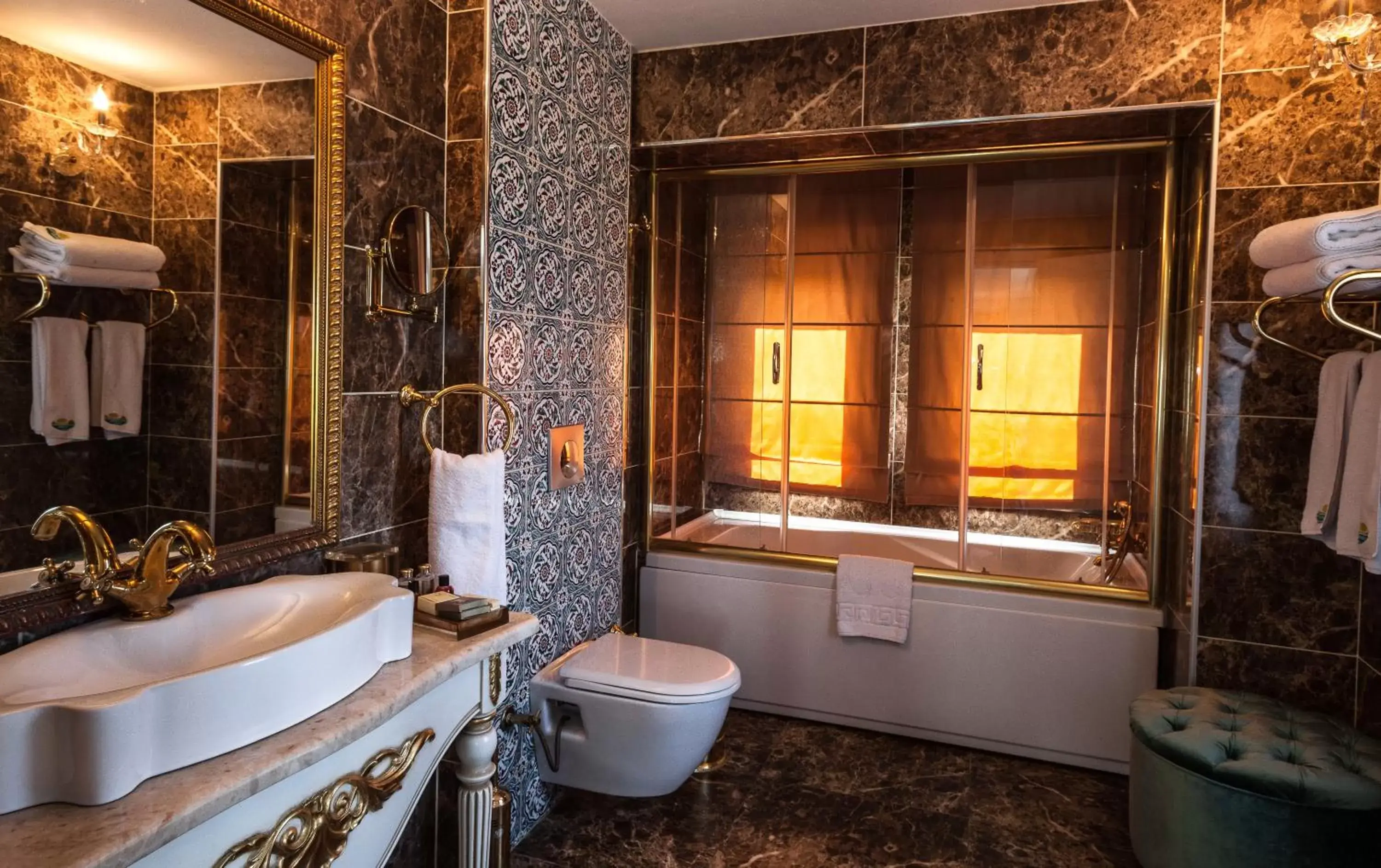 Bathroom in İstanbul Bosphorus Hotel Symbola