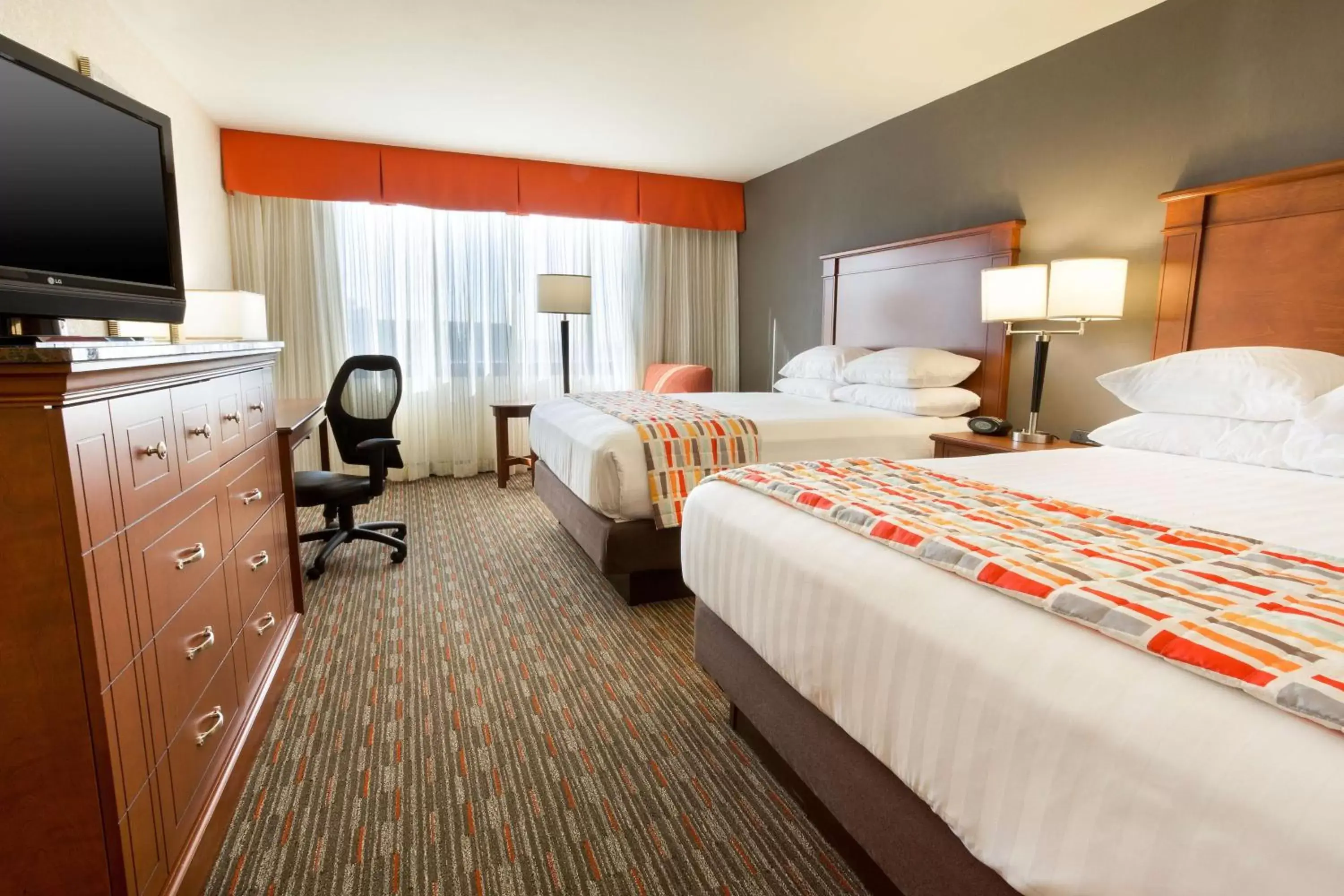 Deluxe Queen Room with Two Queen Beds - Accessible, Roll-in Shower in Drury Inn & Suites St. Louis Creve Coeur Deluxe Queen Room with Two Queen Beds - Accessible, Roll-in Shower in Drury Inn & Suites St. Louis Creve Coeur