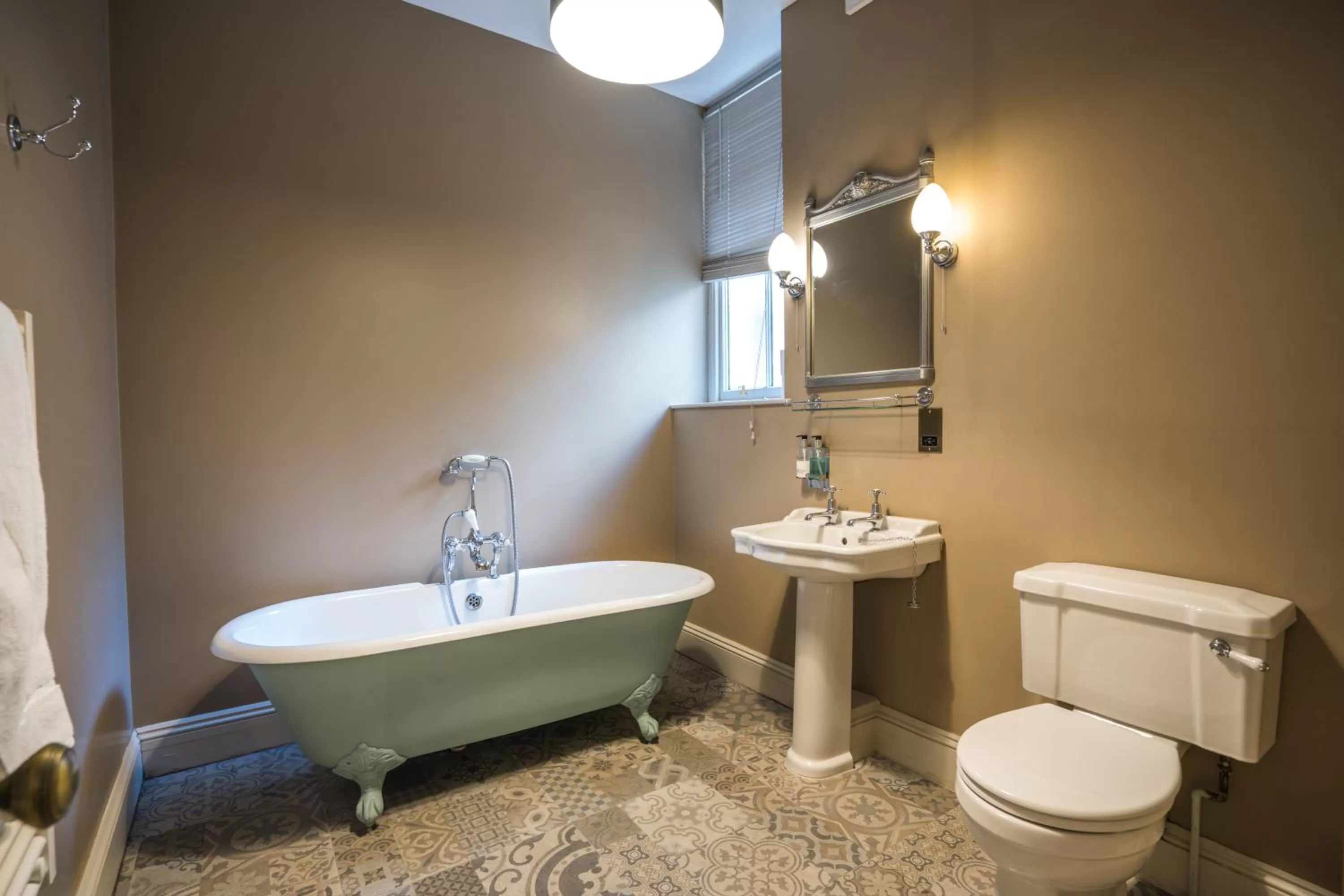 Bathroom in 1 Elliot Terrace