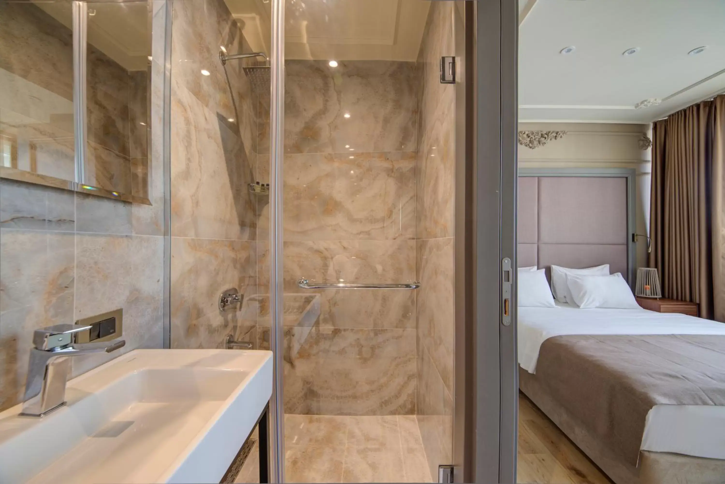 Bathroom in Taksim Premium Hotel