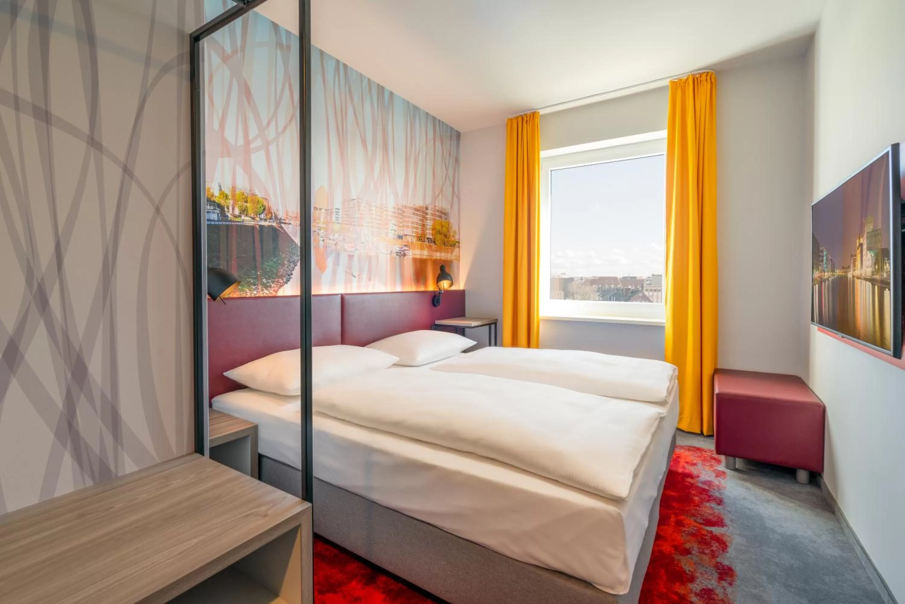 Photo of the whole room, Bed in Campanile Duisburg City