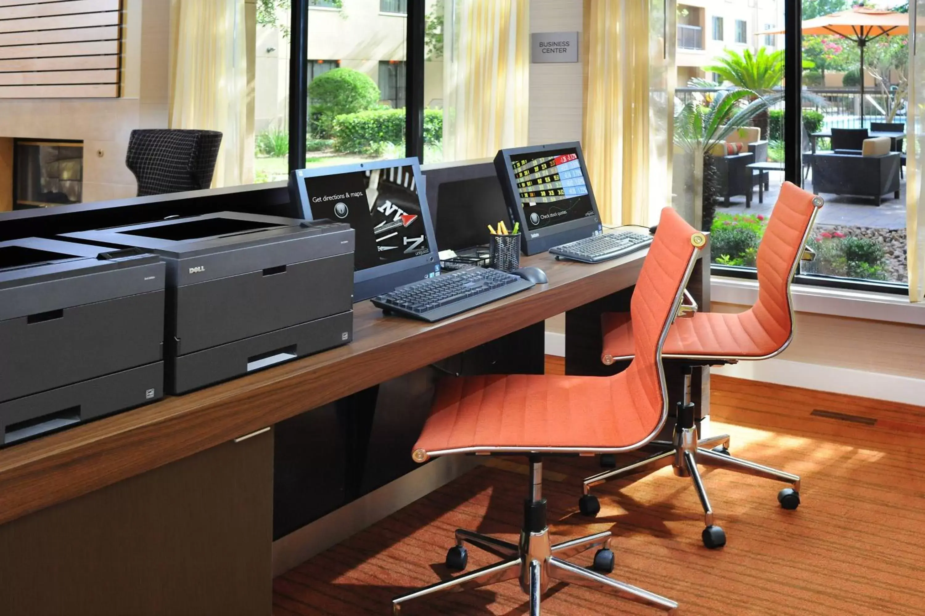 Business facilities in Courtyard by Marriott Houston Hobby Airport