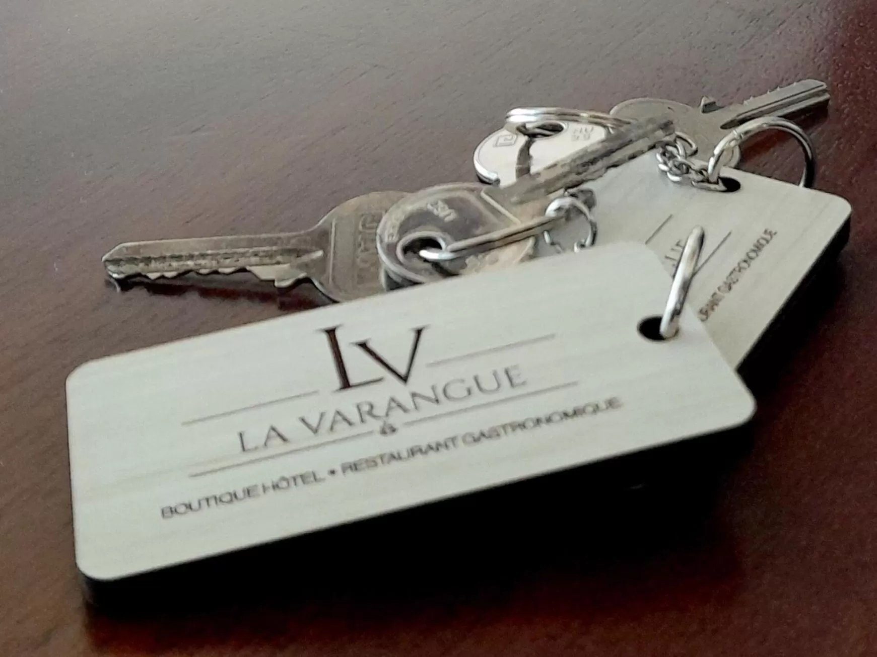 Property logo or sign in La Varangue