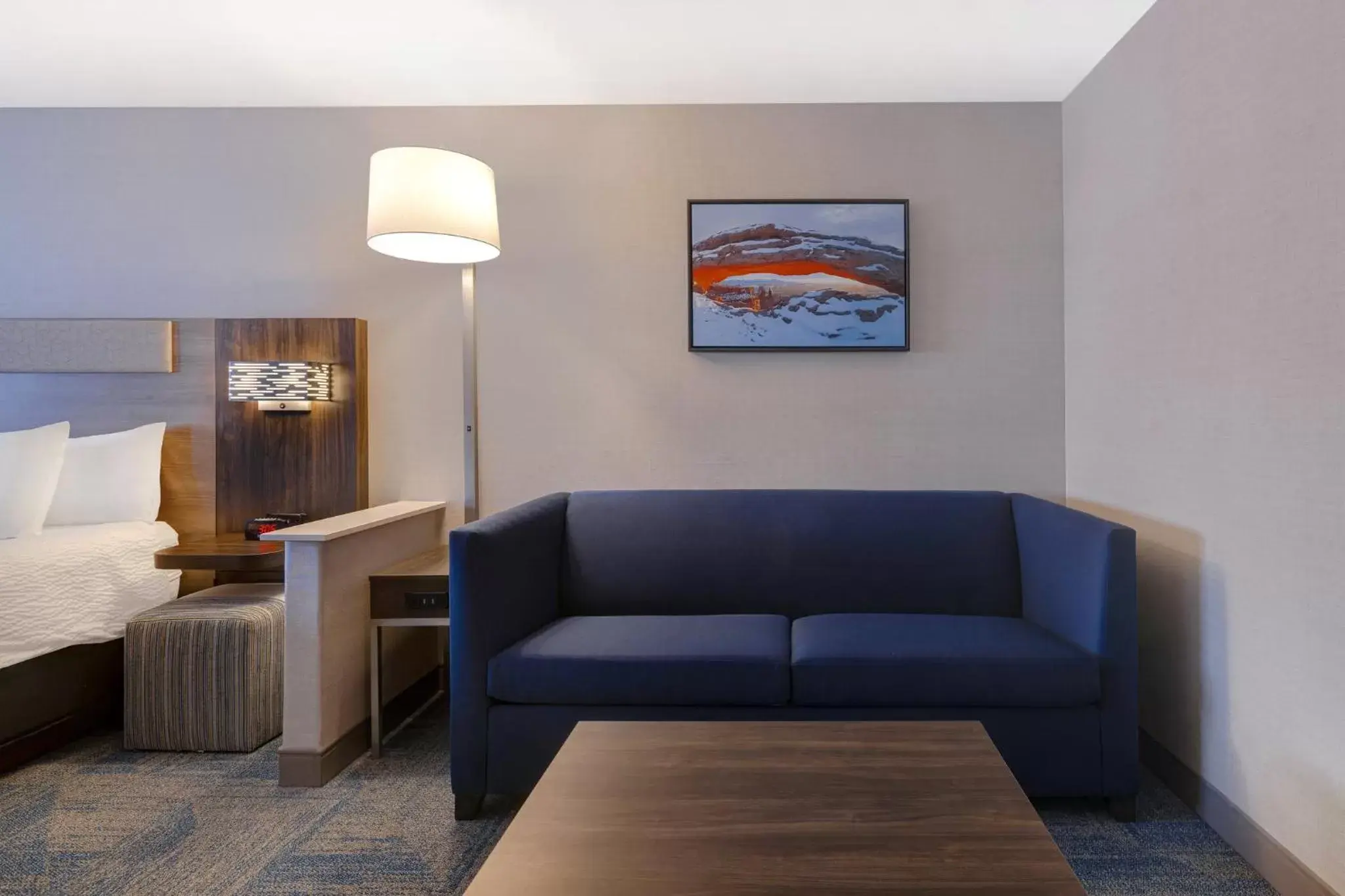 Photo of the whole room, Seating Area in Holiday Inn Express Hotel & Suites Moab, an IHG Hotel