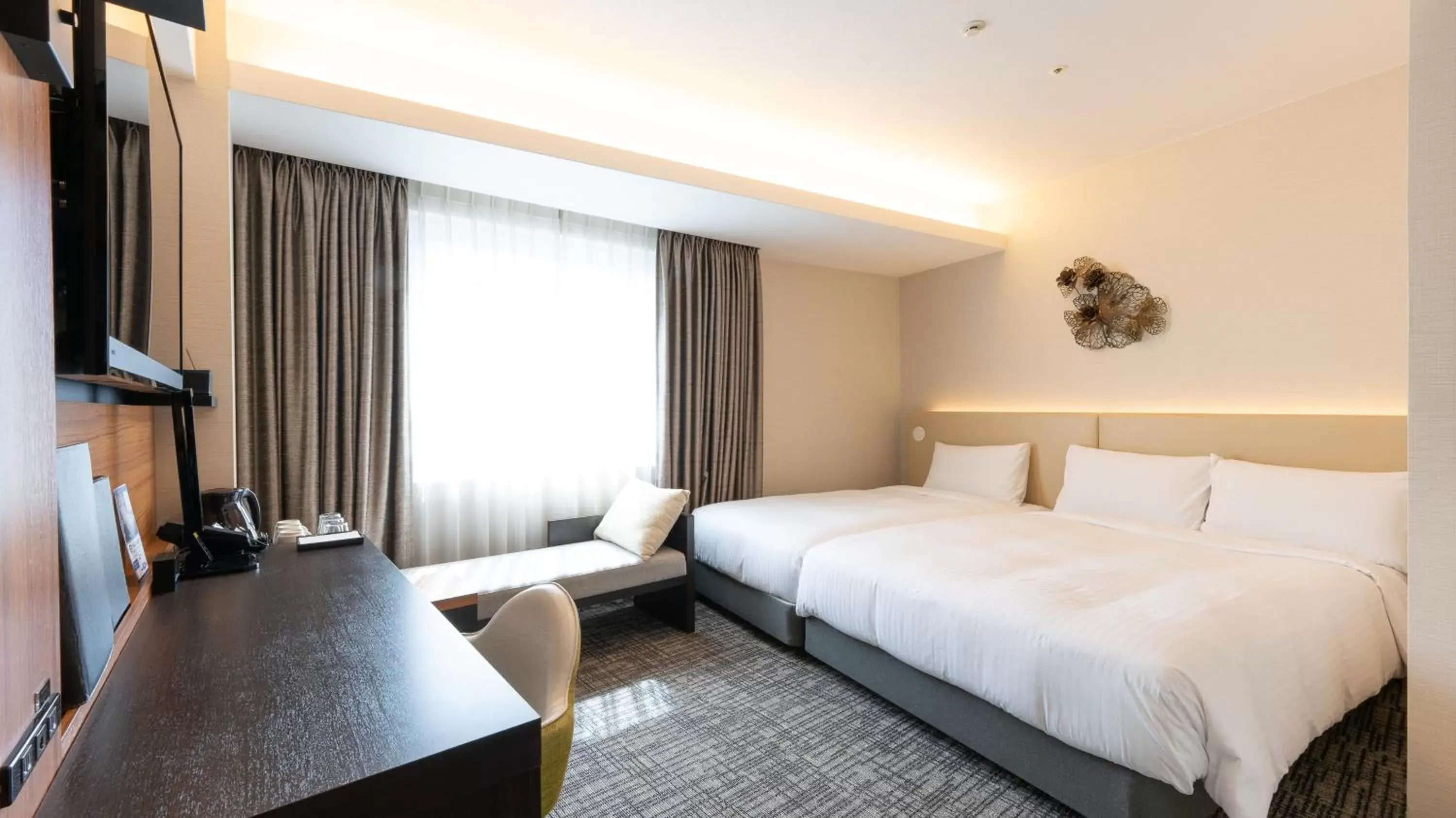 Photo of the whole room, Bed in Premier Hotel -CABIN PRESIDENT- Osaka Photo of the whole room, Bed in Premier Hotel -CABIN PRESIDENT- Osaka