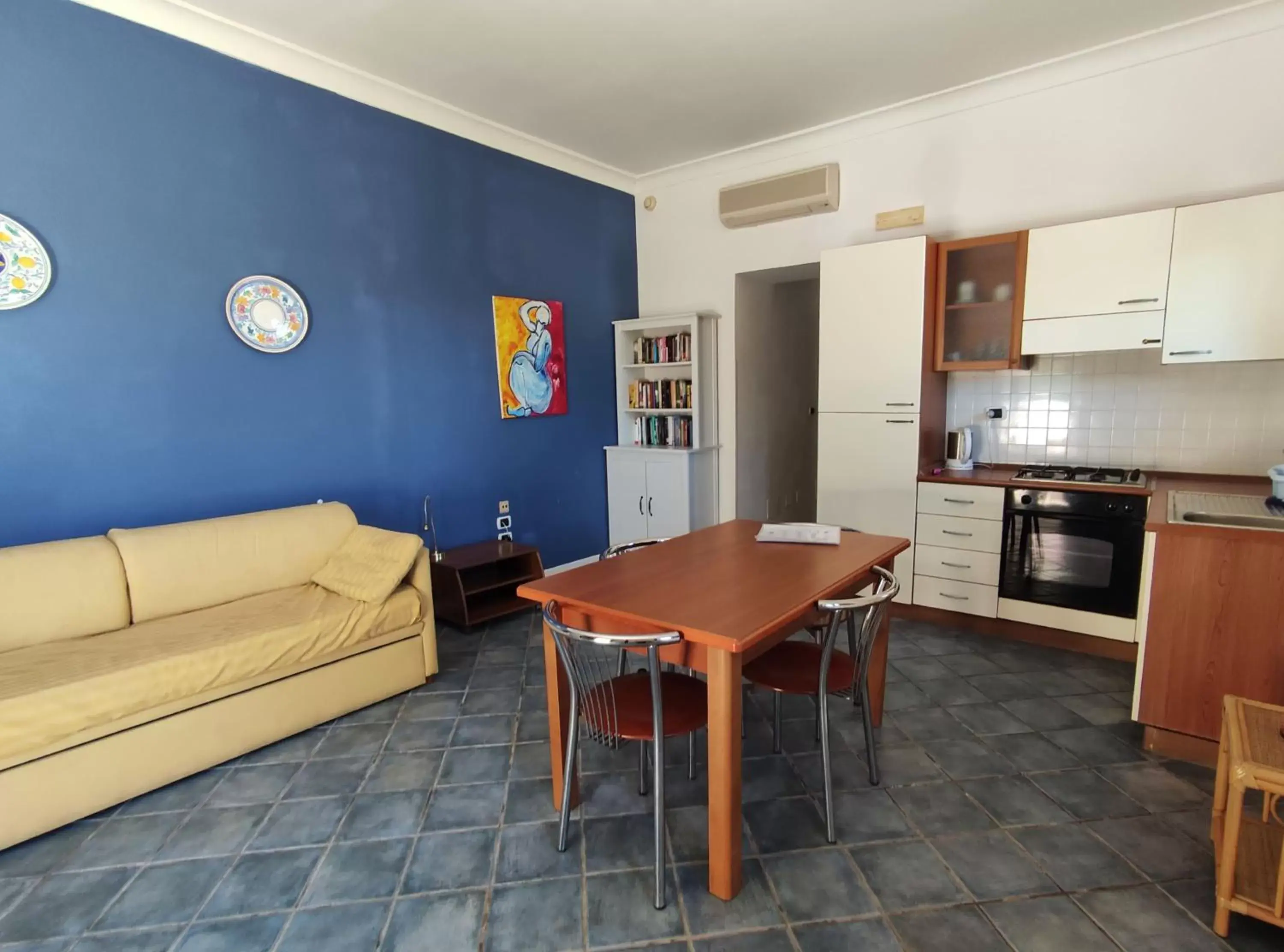 La Rosa Sul Mare La Rosa Sul Mare