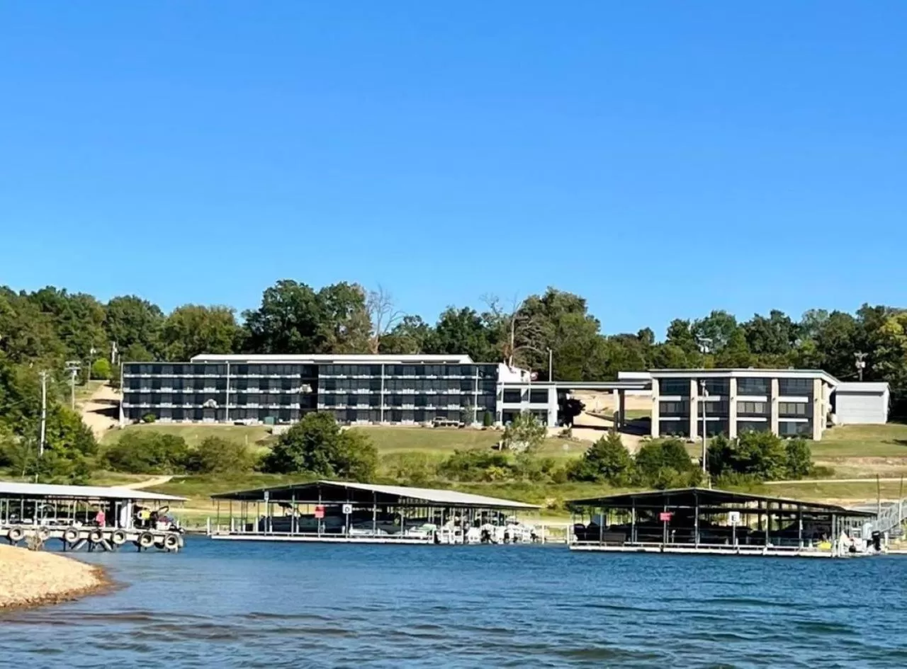 Property building in Lake Norfork Resort