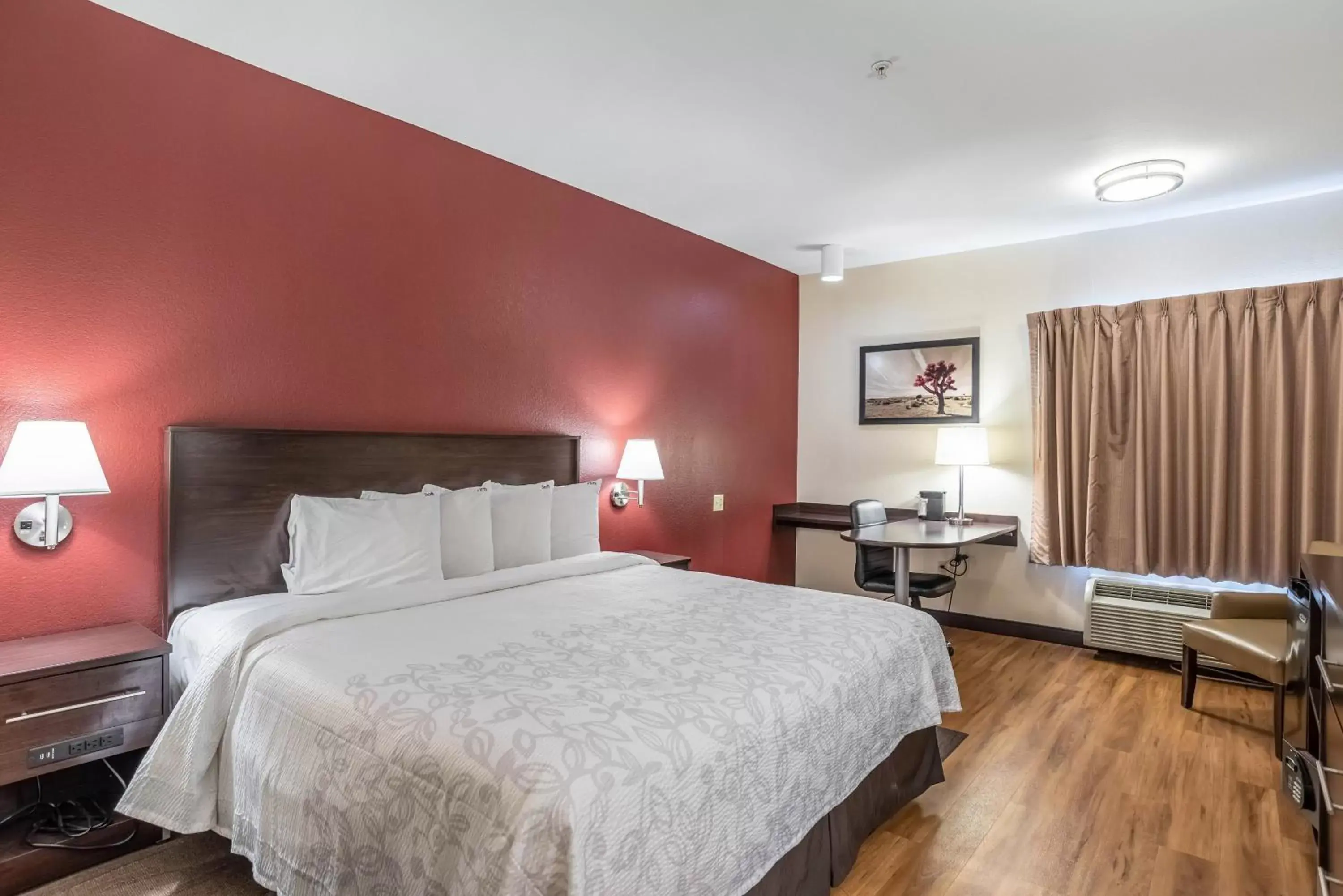 Photo of the whole room, Bed in Red Roof Inn PLUS Raleigh Downtown NCSU Conv Center Photo of the whole room, Bed in Red Roof Inn PLUS Raleigh Downtown NCSU Conv Center
