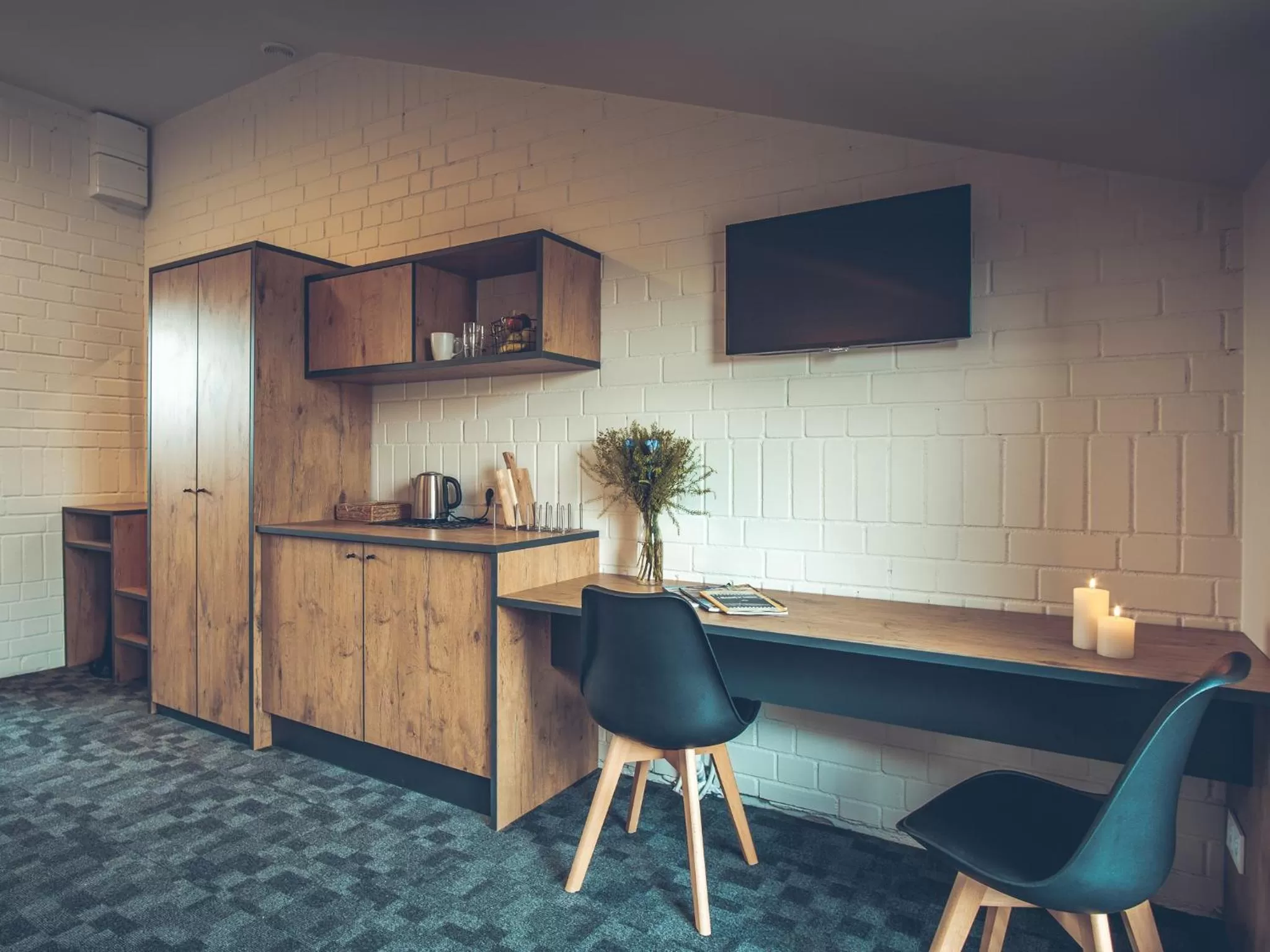 TV and multimedia, TV/Entertainment Center in SELF CHECK-IN Hotel Railway Apartments