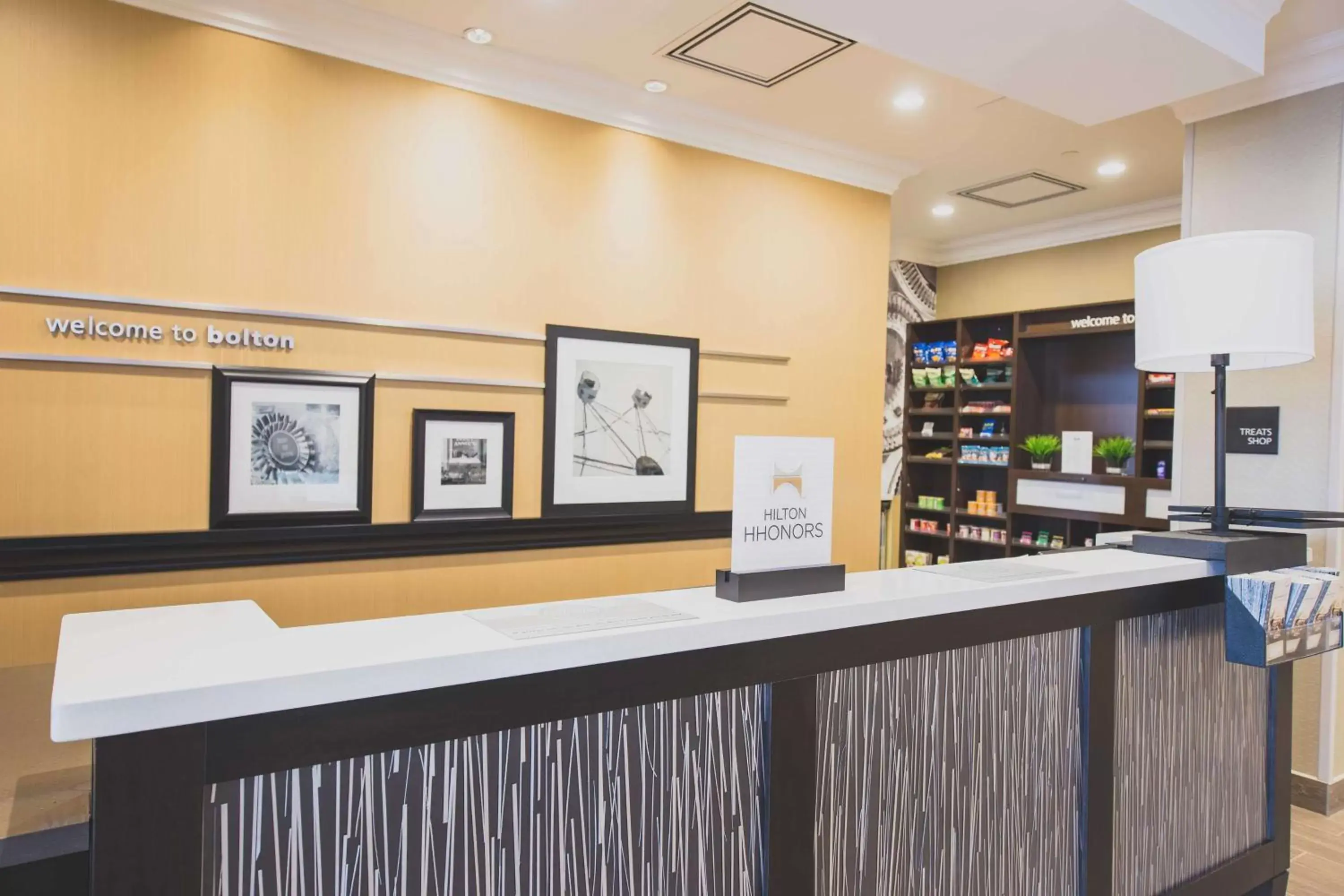 Lobby or reception in Hampton Inn & Suites by Hilton Bolton Lobby or reception in Hampton Inn & Suites by Hilton Bolton