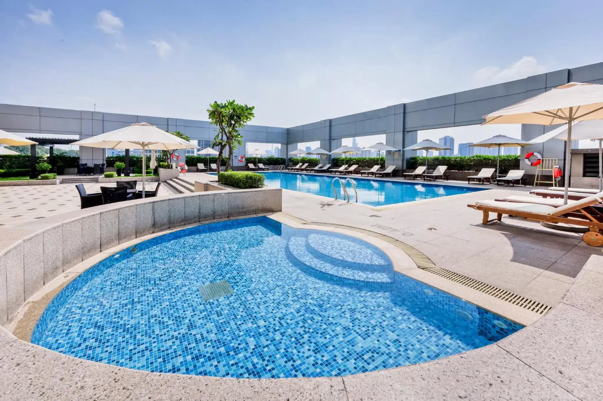Swimming Pool in Hotel Nikko Saigon