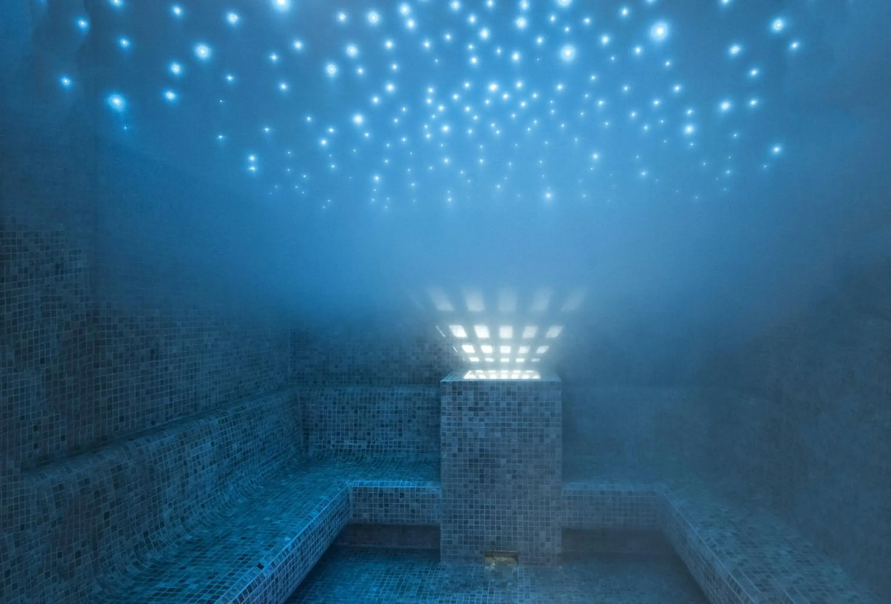 Steam room in Main Palace Hotel