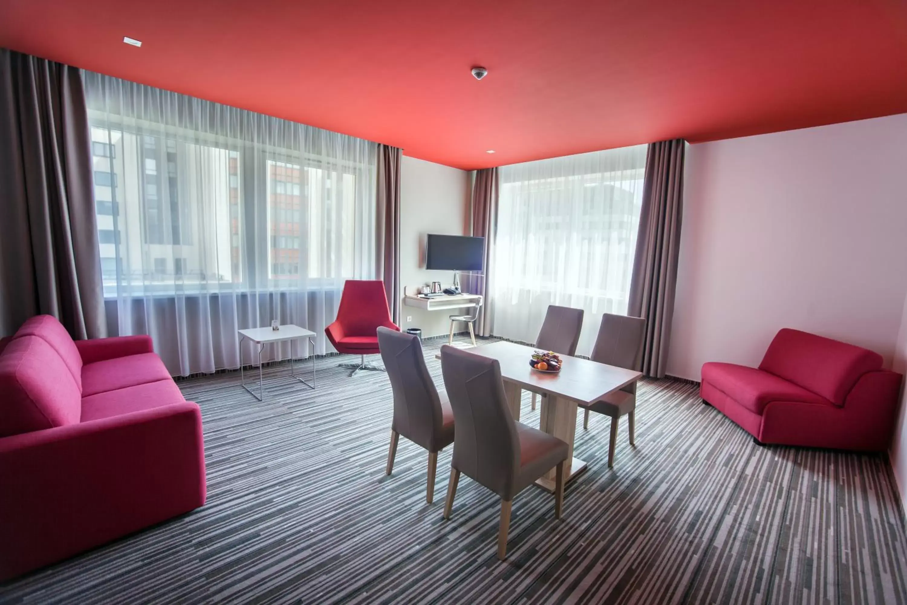 Living room, Seating Area in Park Inn By Radisson Budapest