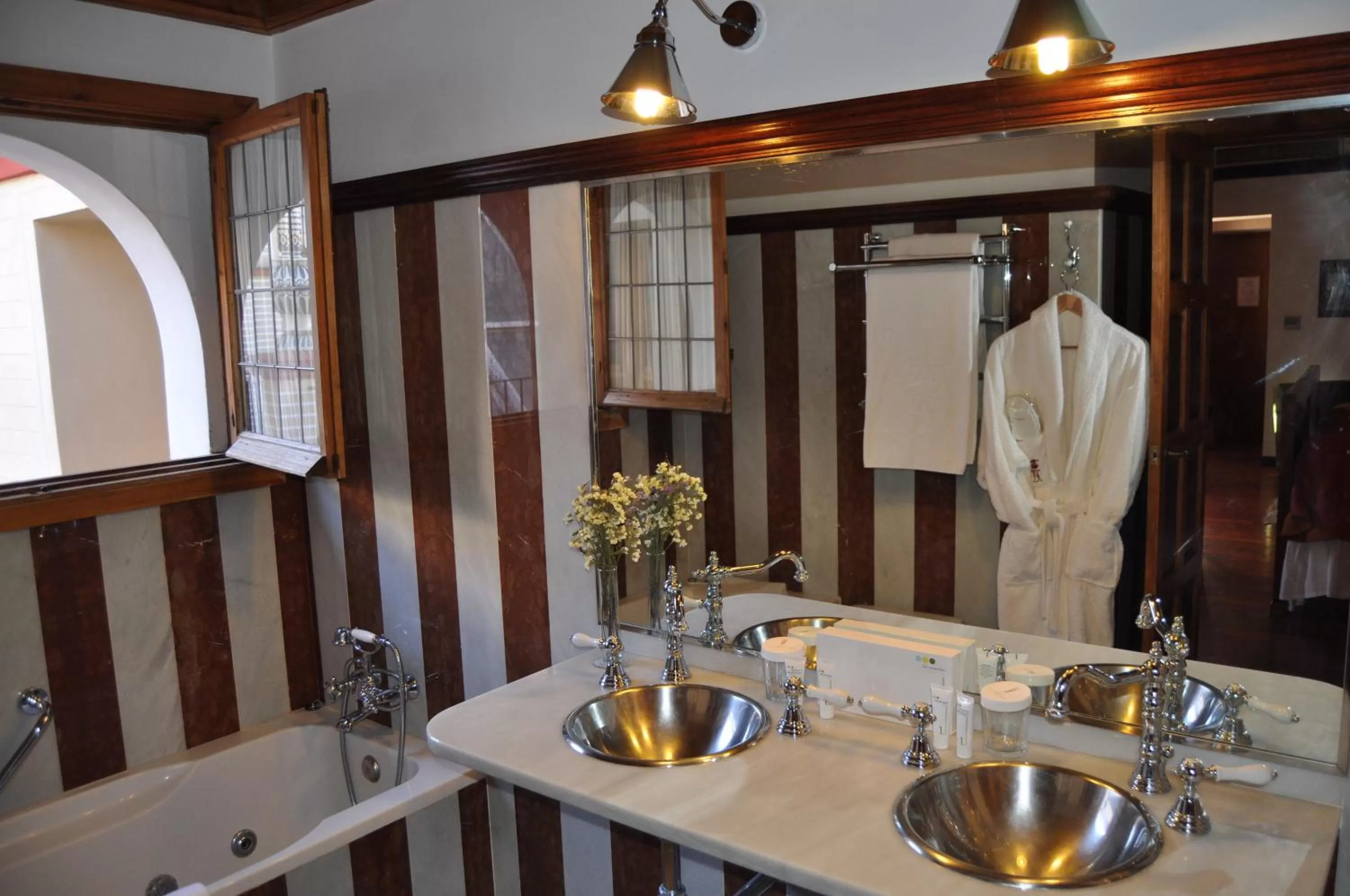 Bathroom in Hotel Las Casas de la Judería