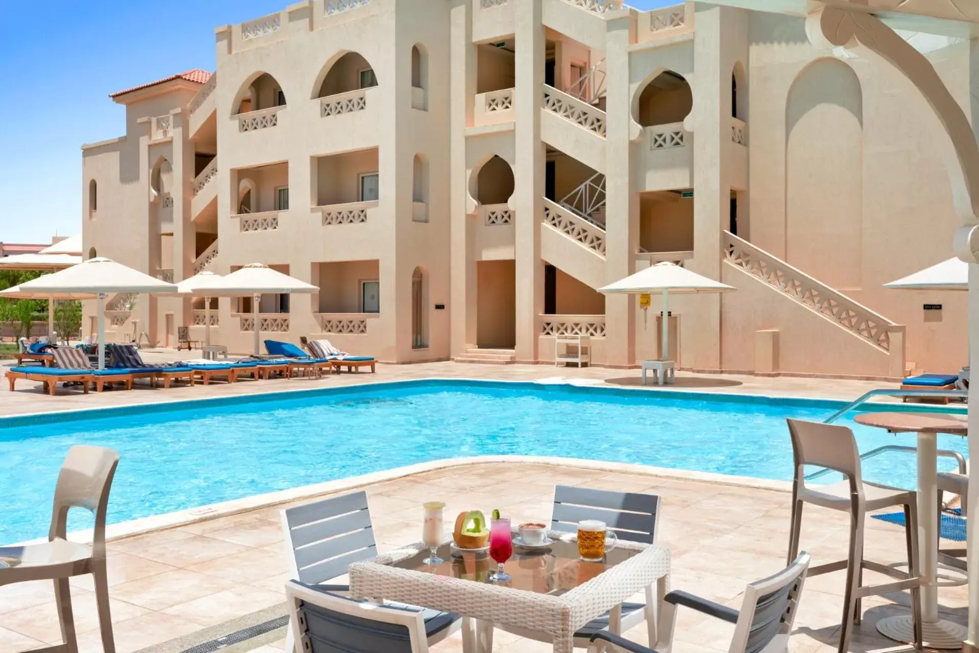 Food and drinks, Swimming Pool in Pickalbatros Aqua Vista Resort - Hurghada