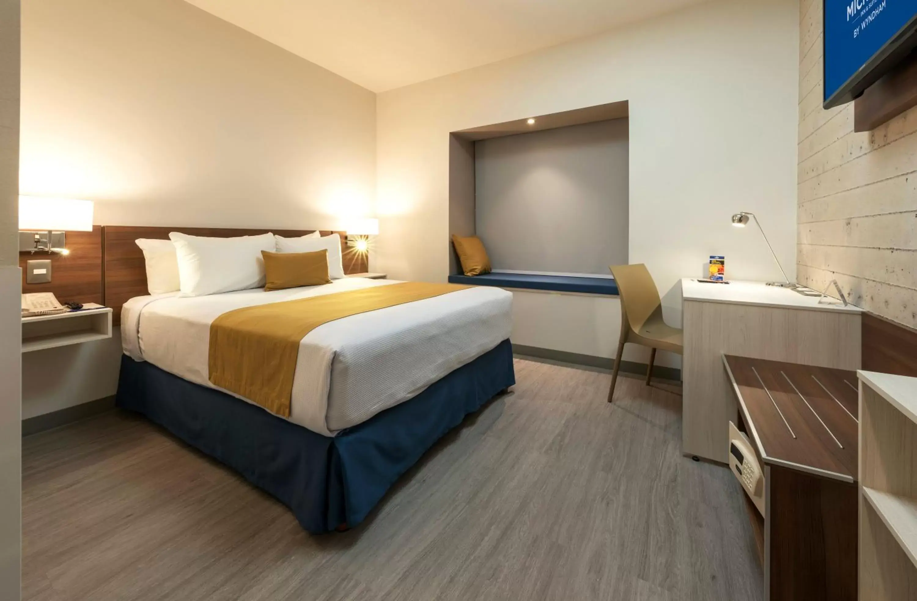 Bed in Microtel Inn & Suites by Wyndham Guadalajara Sur