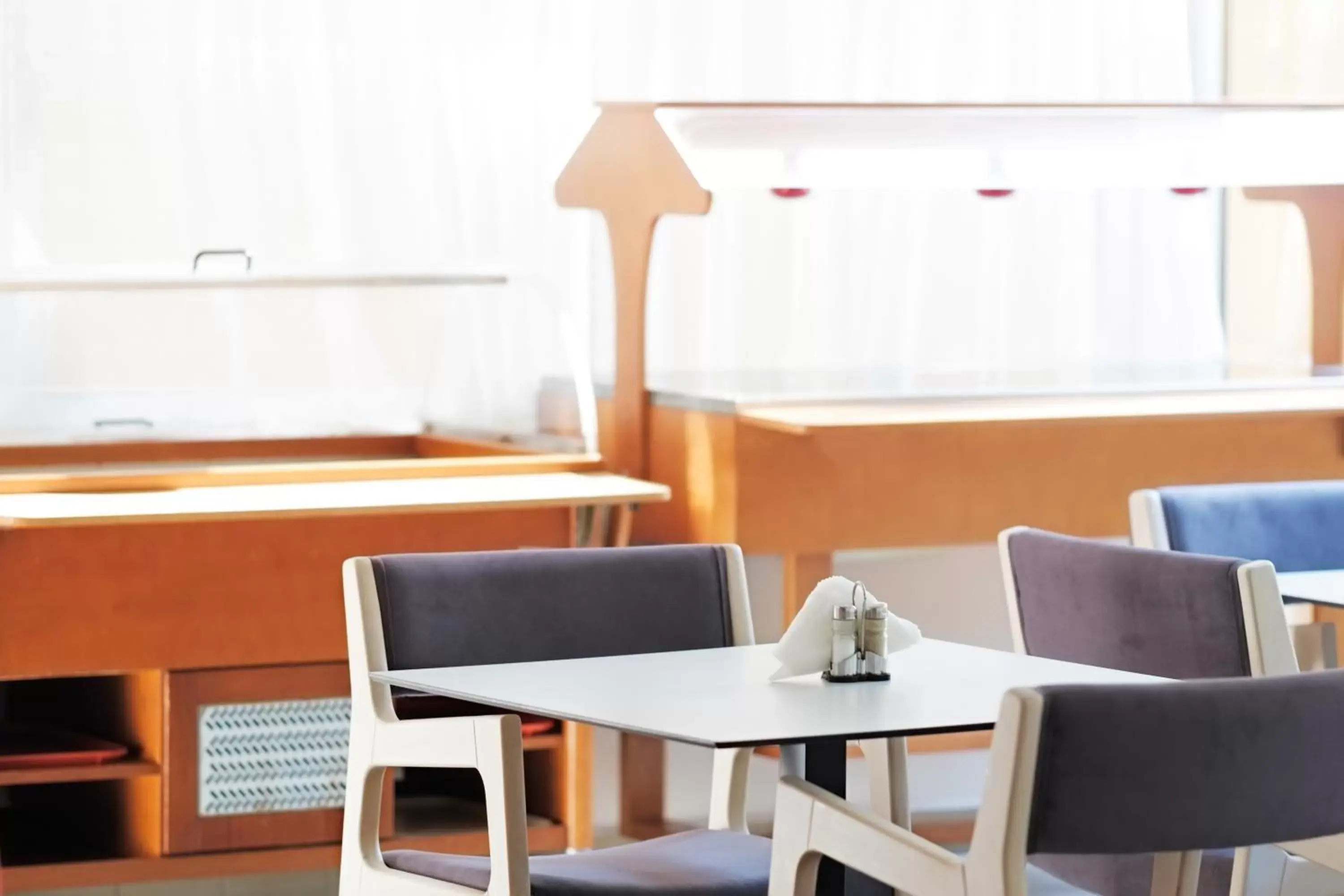 Restaurant/places to eat in Savoy City Hotel Restaurant/places to eat in Savoy City Hotel