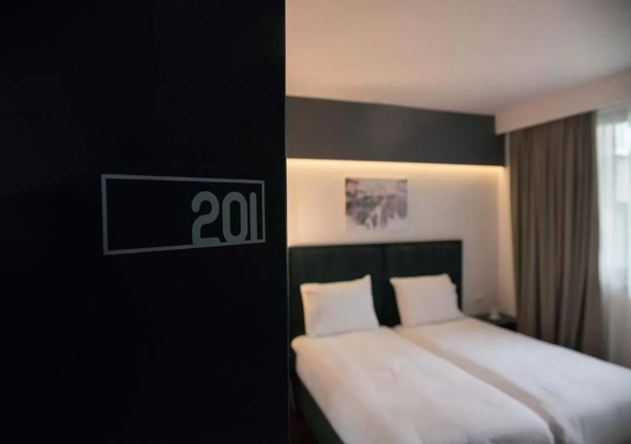 Standard Twin Room in Dim's Hotel & Restaurant