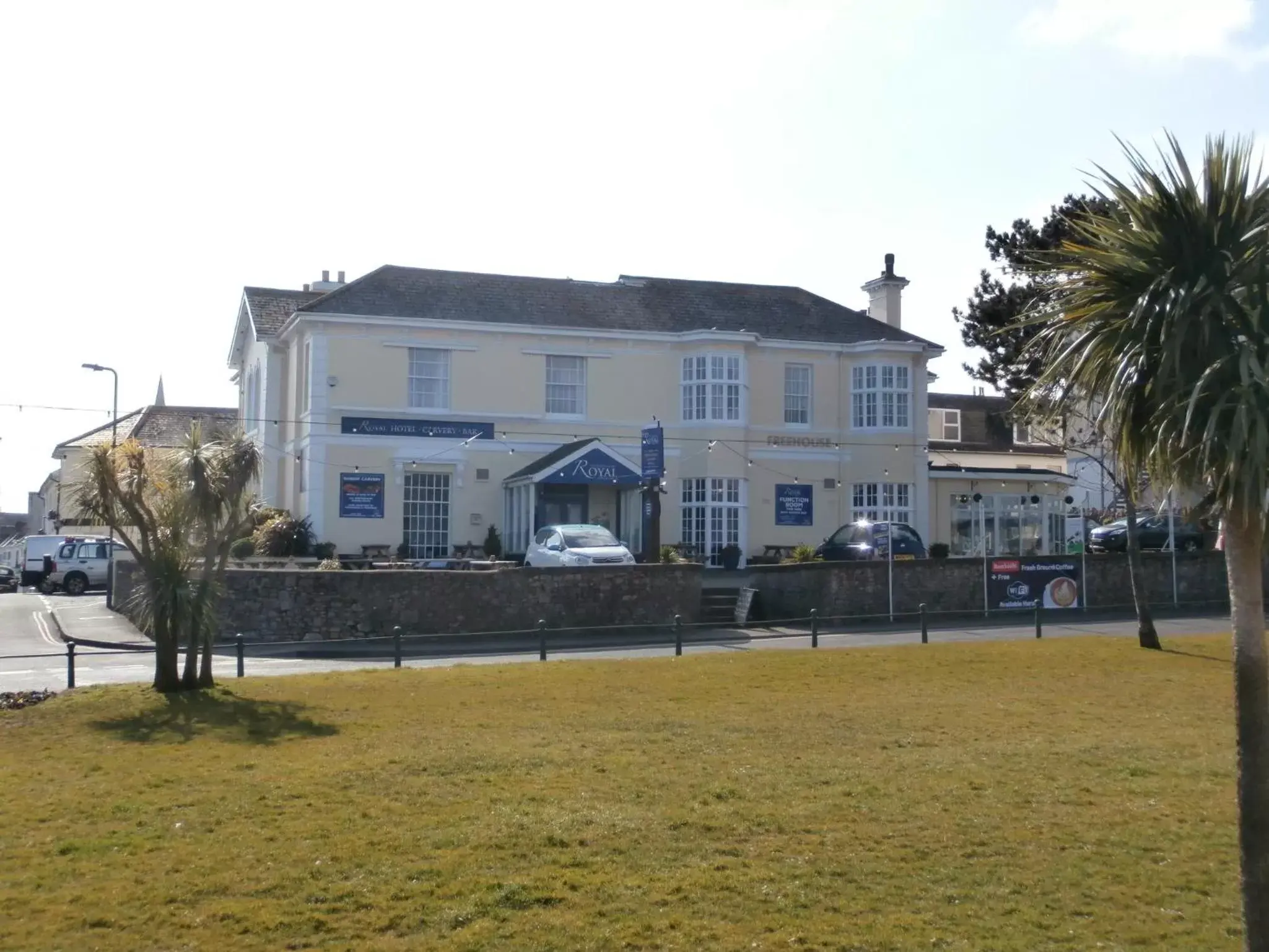 Facade/entrance, Property Building in Babbacombe Royal Hotel and Carvery