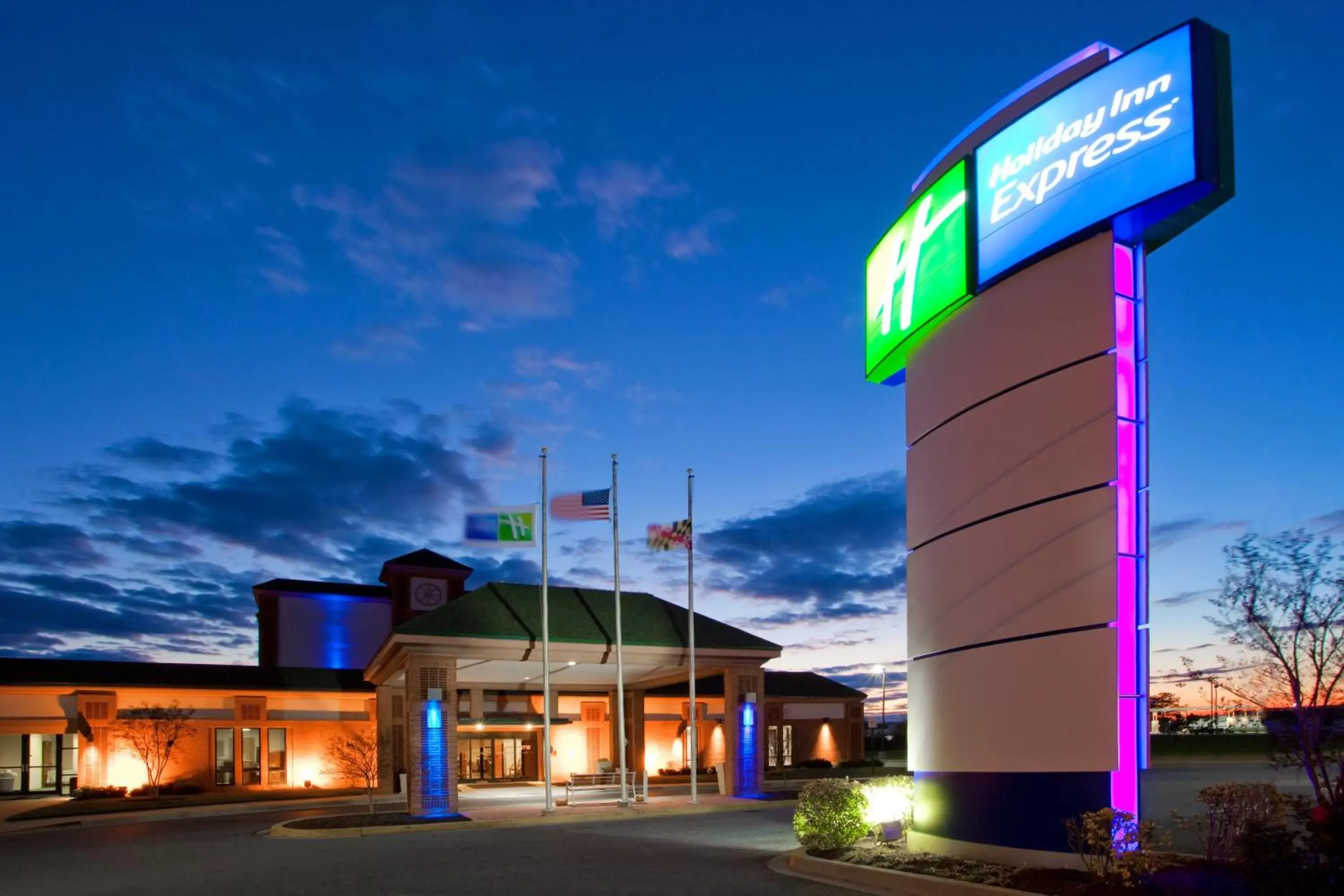 Property building in Holiday Inn Express Cambridge, an IHG Hotel