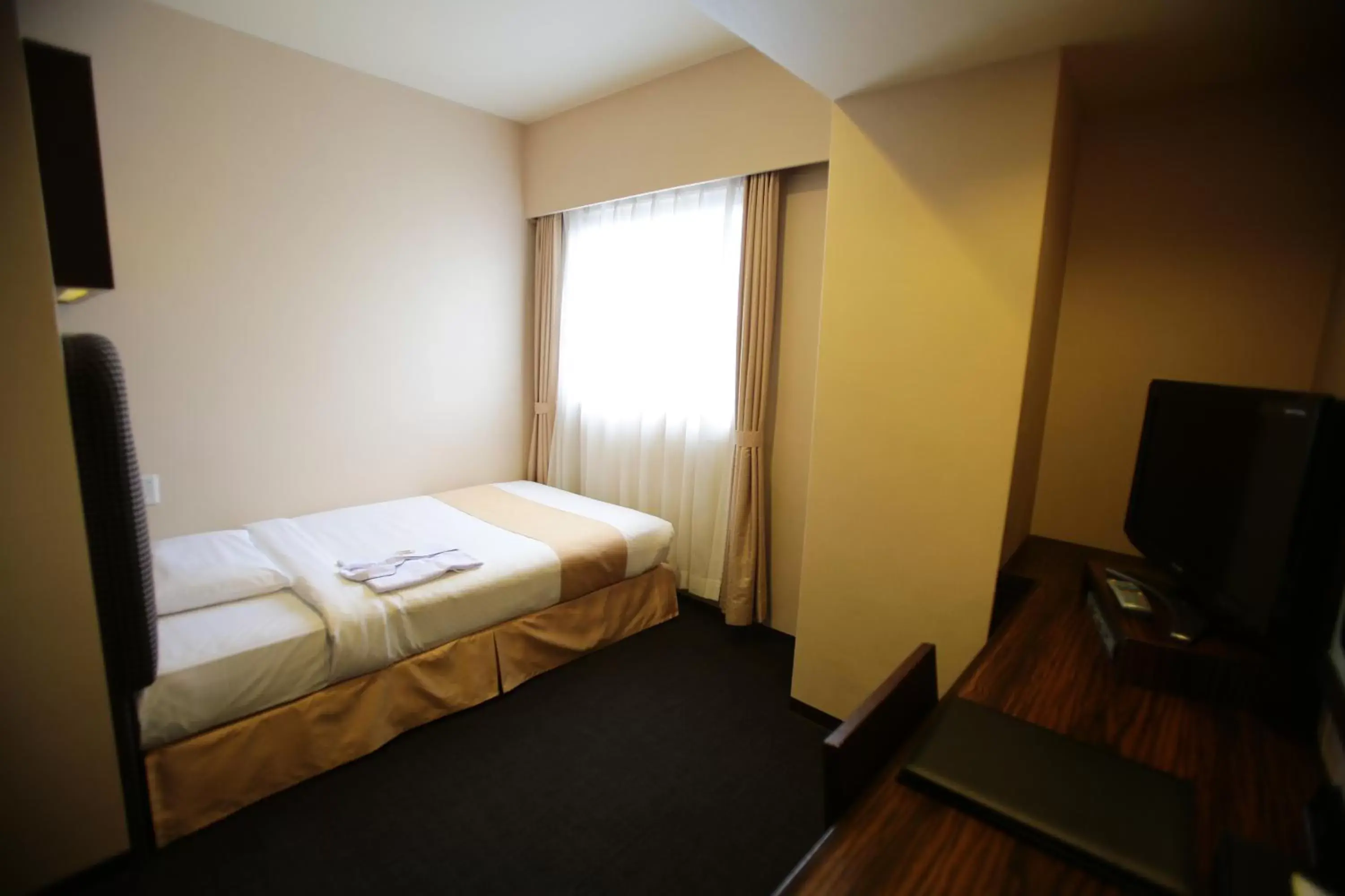 Photo of the whole room, Bed in International Hotel Ube Photo of the whole room, Bed in International Hotel Ube